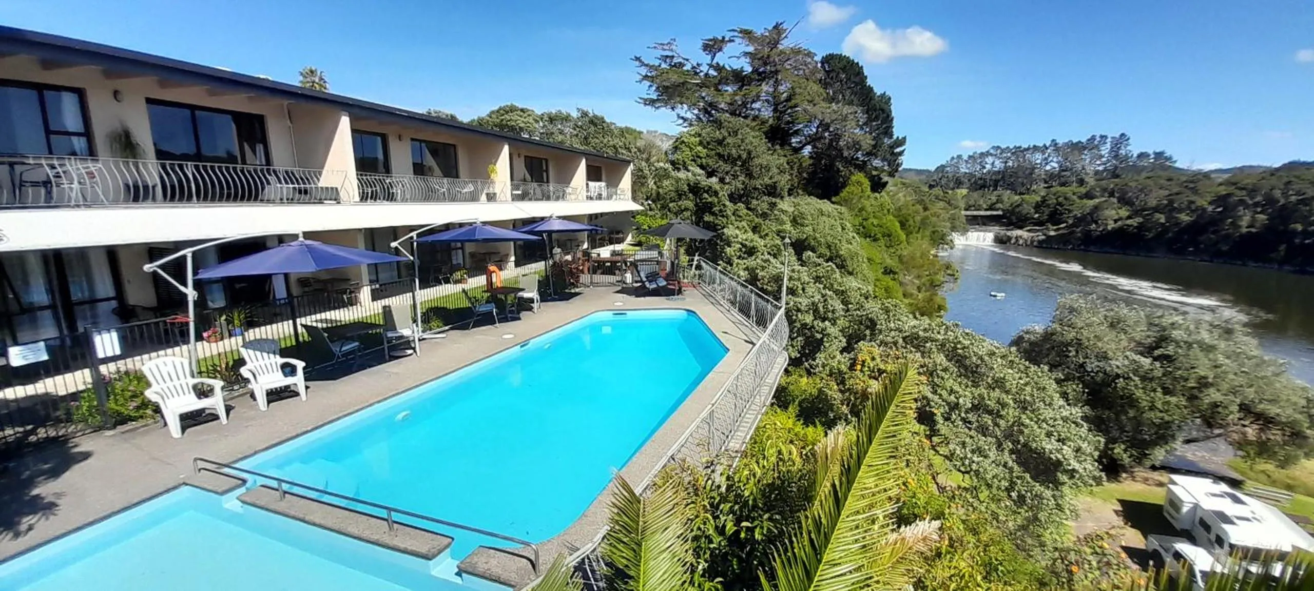 Swimming pool in Waterfalls Estate - Motel & Campground