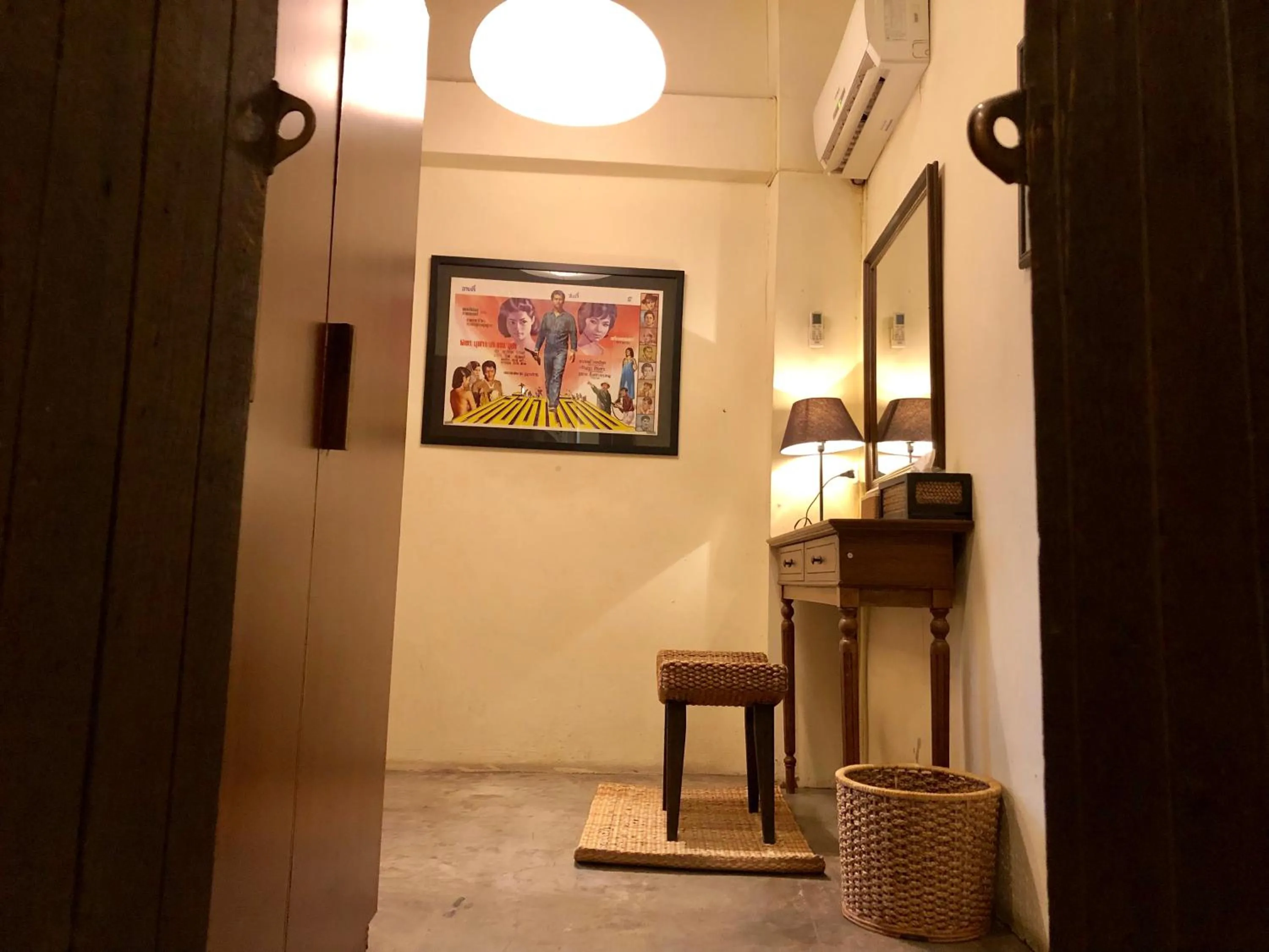 Seating area in Suneta Hostel Khaosan