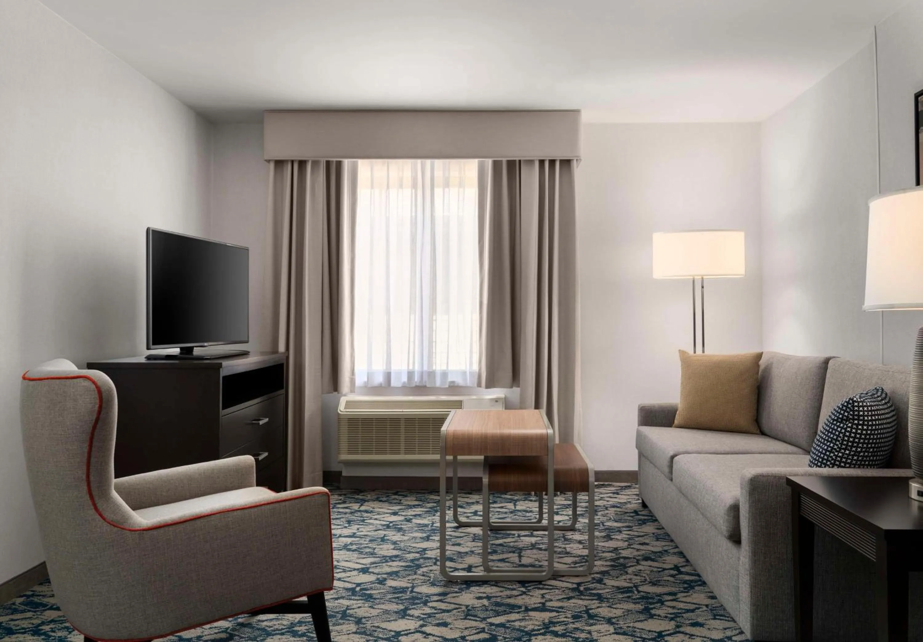 Living room in Homewood Suites by Hilton Boston Cambridge-Arlington, MA