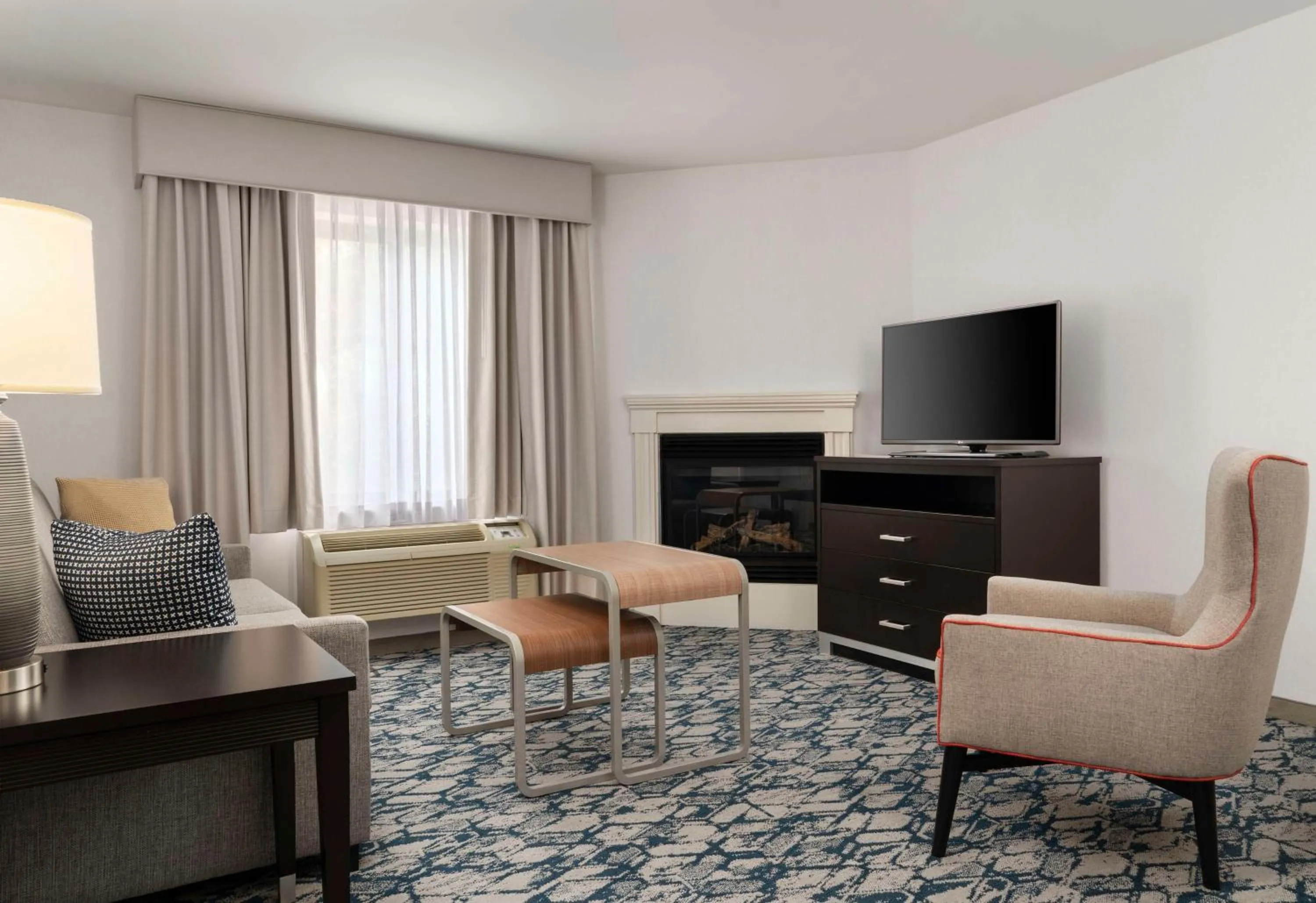 Living room in Homewood Suites by Hilton Boston Cambridge-Arlington, MA