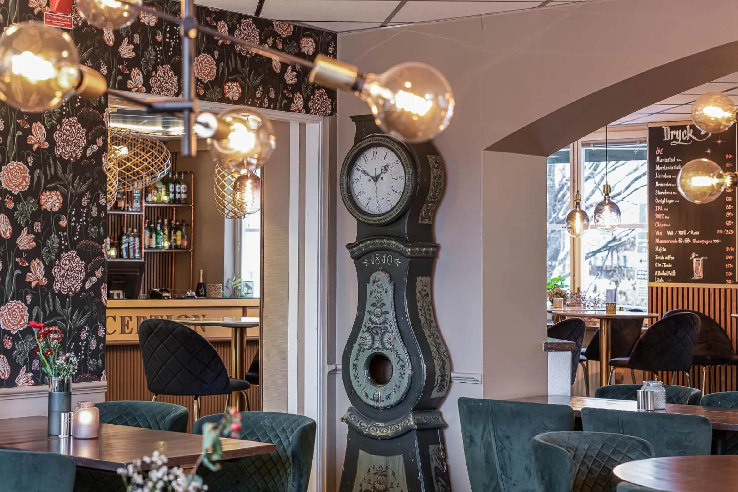 Restaurant/places to eat in Hotell Arkad