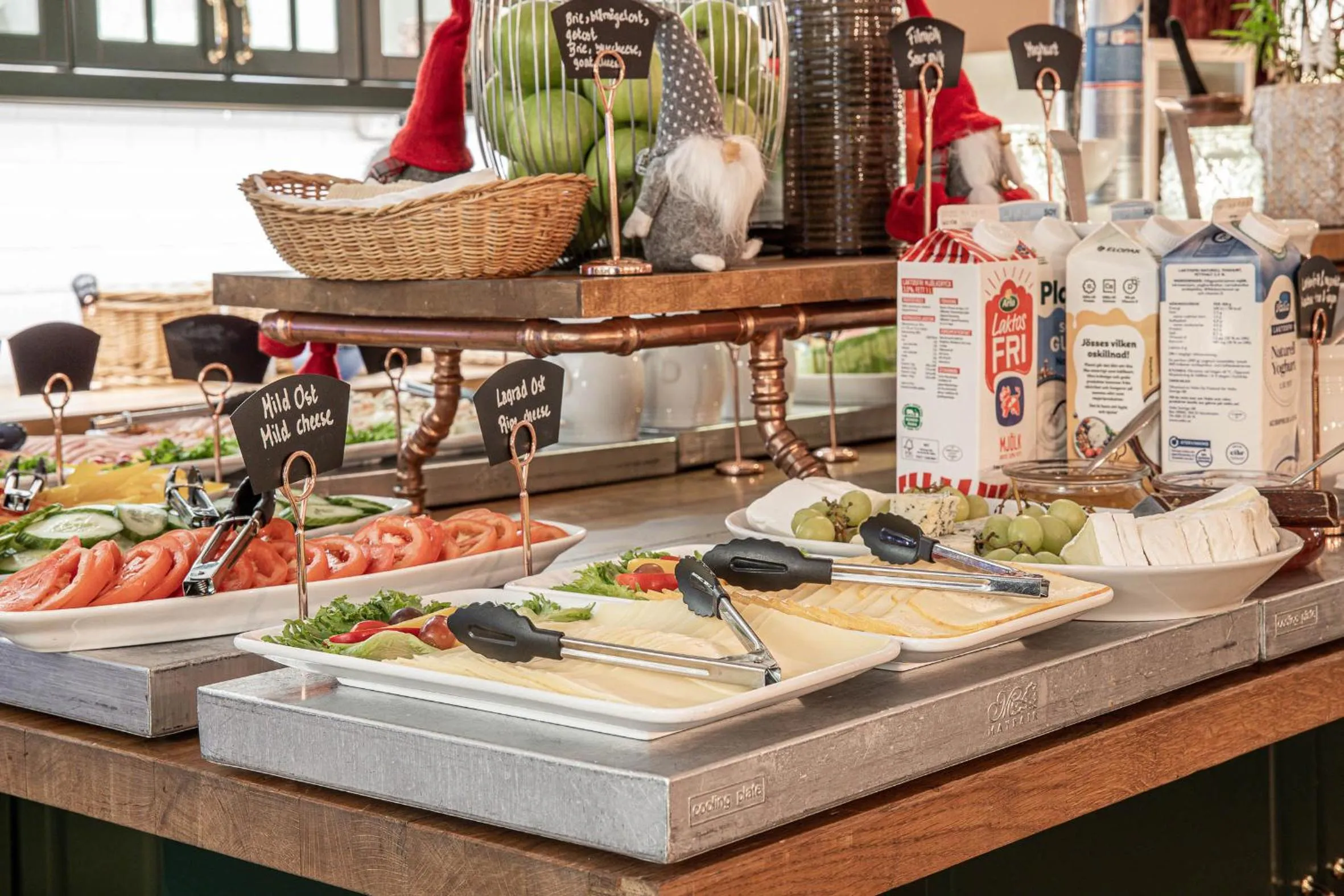 Food and drinks in Hotell Arkad