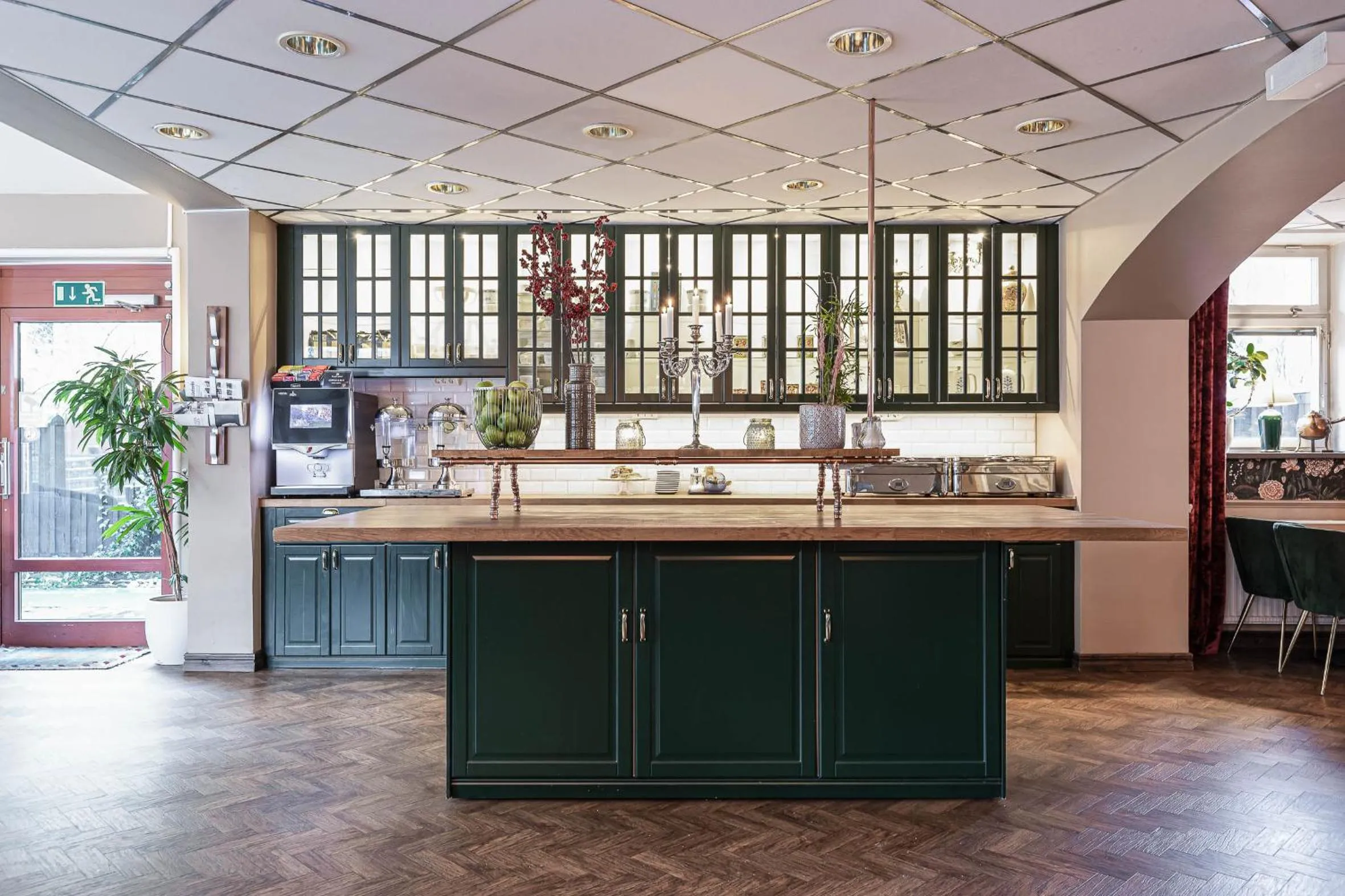 Restaurant/places to eat in Hotell Arkad