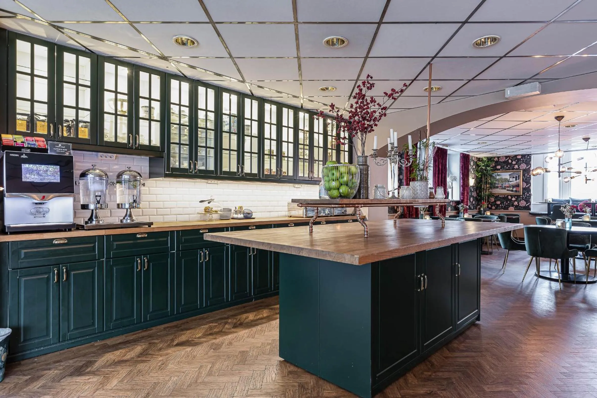 Restaurant/places to eat in Hotell Arkad