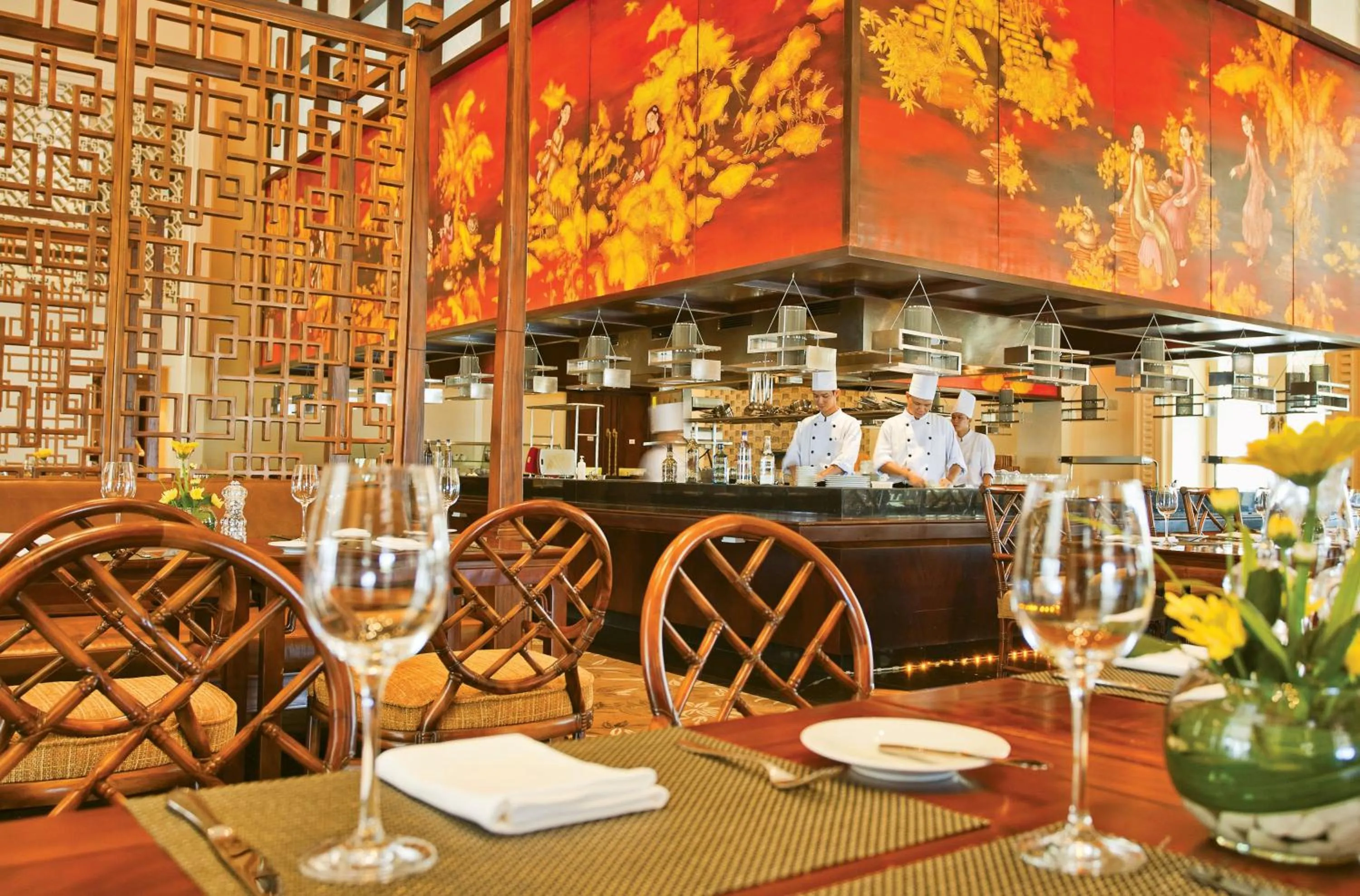 Restaurant/places to eat in Indochine Palace