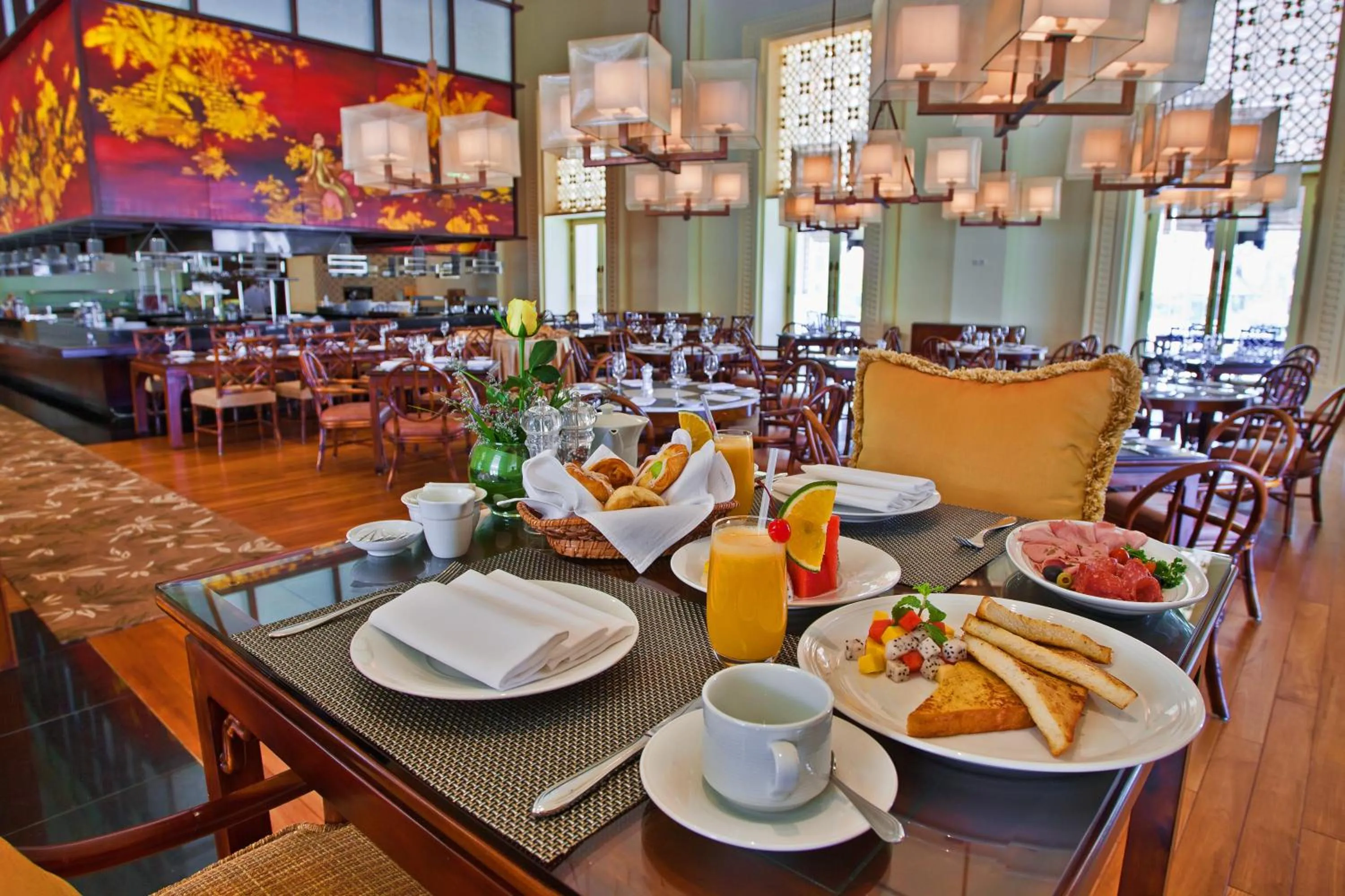 Restaurant/places to eat in Indochine Palace