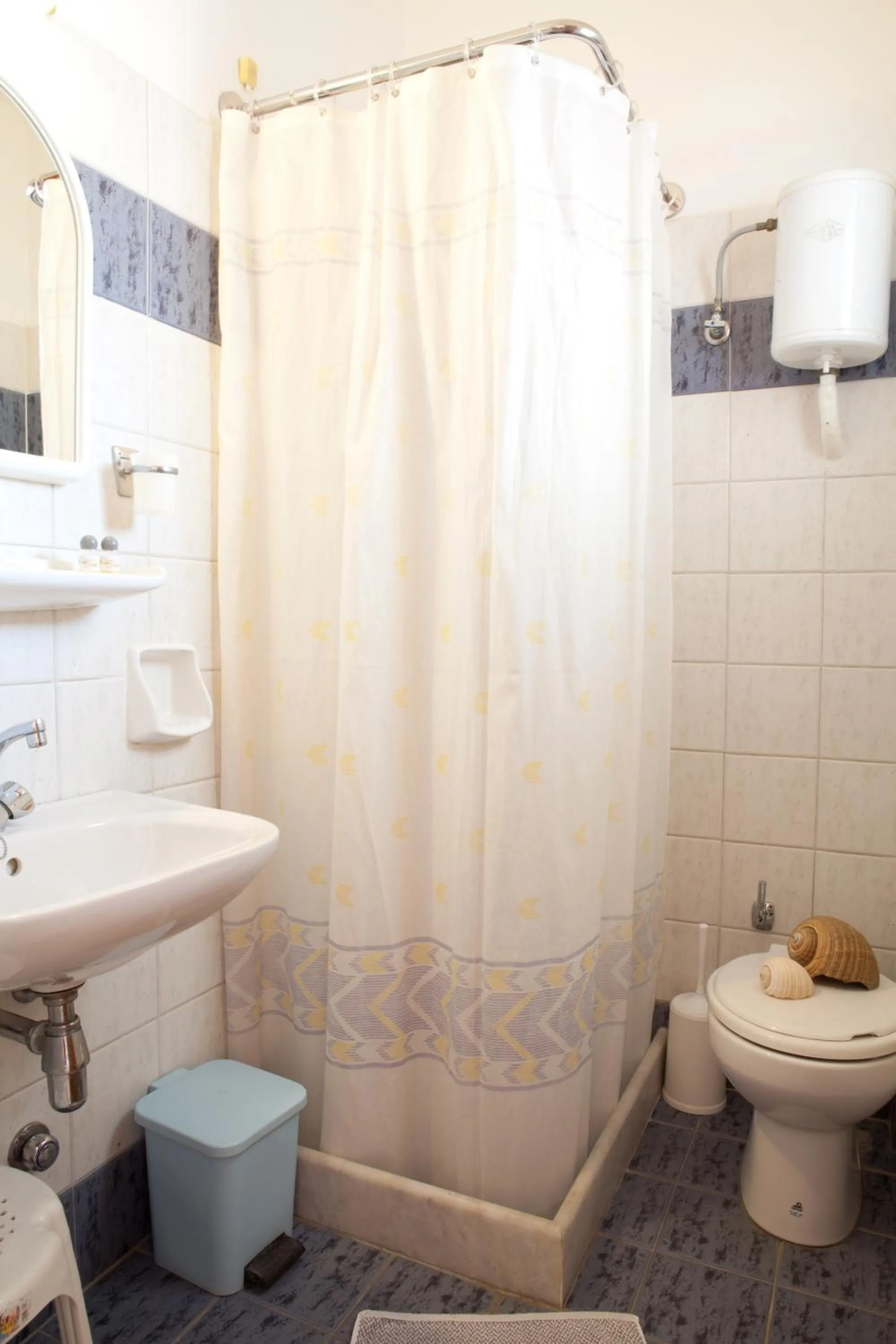 Bathroom in Hotel Cyclades