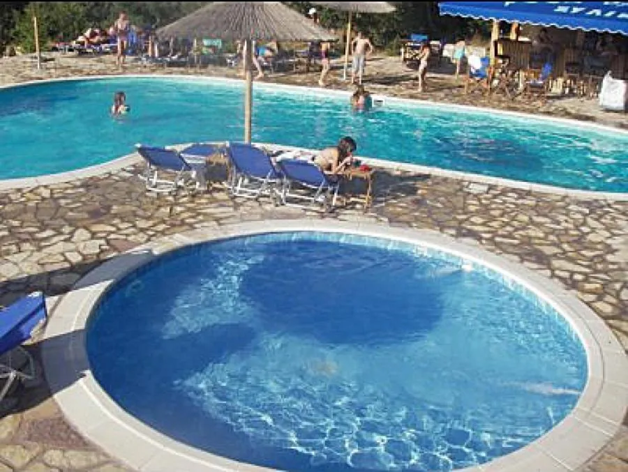 Swimming pool in To Xilino Chorio