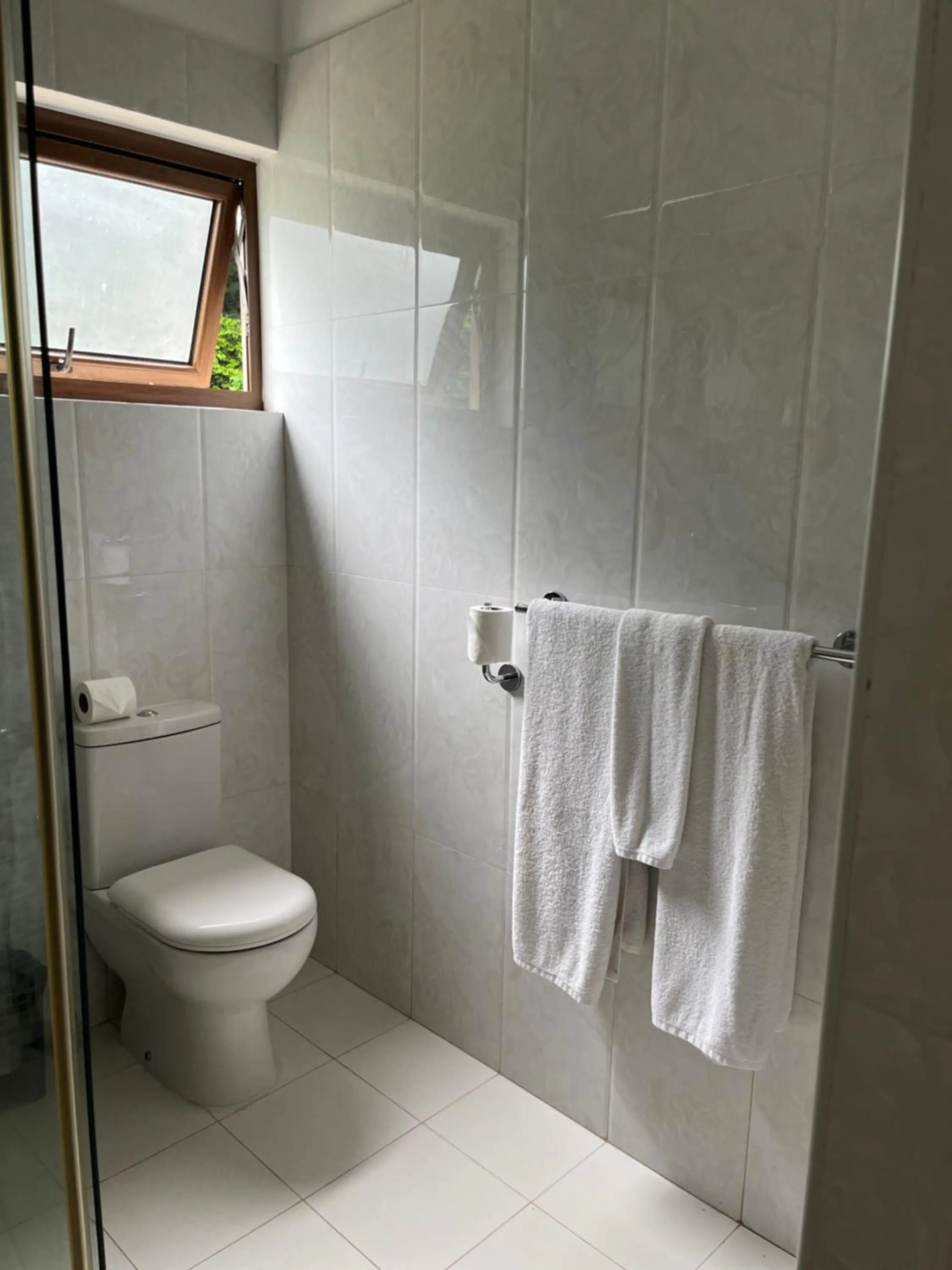 Bathroom in Kanasuk Self catering Apartments