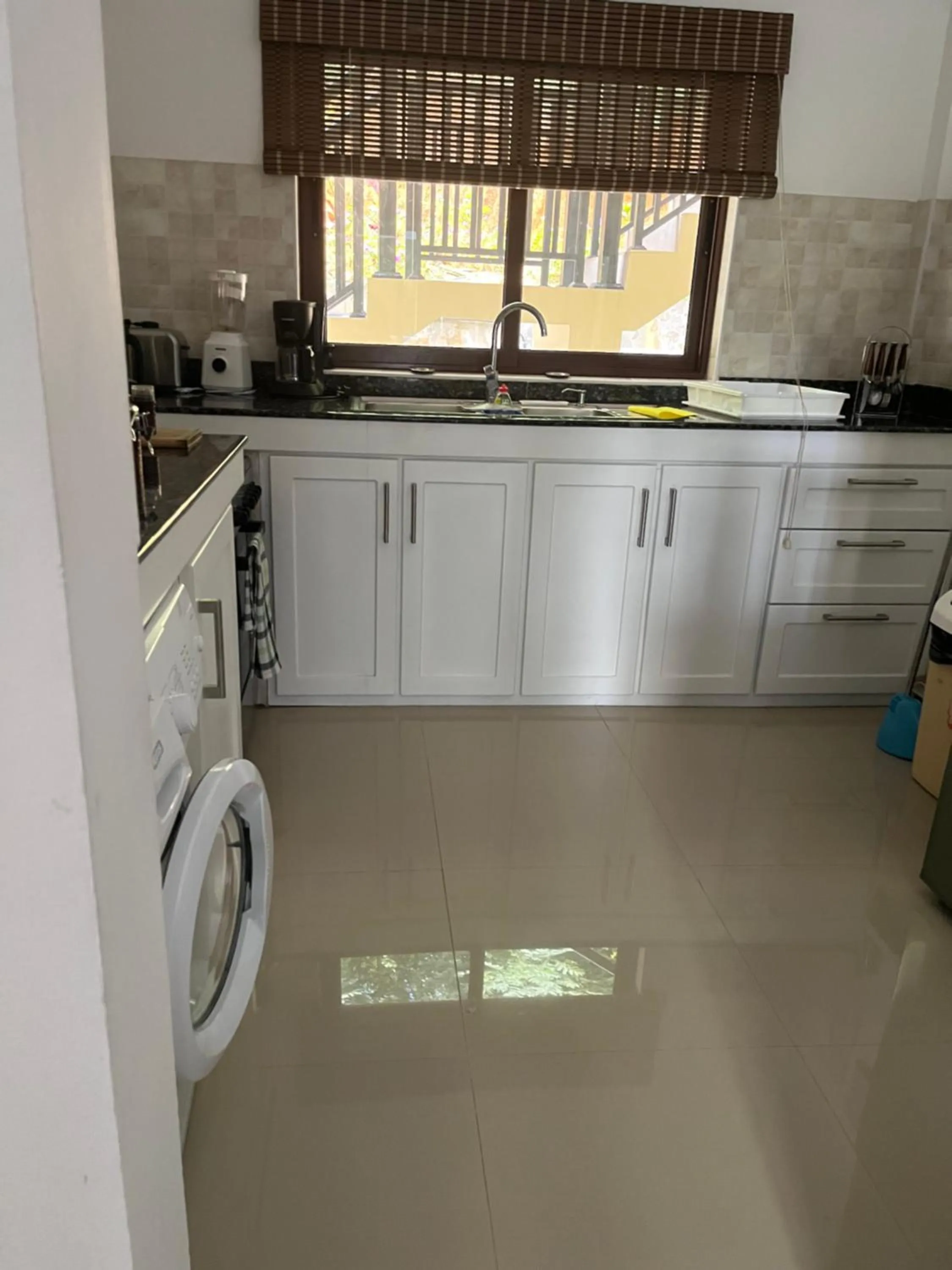 Kitchen or kitchenette in Kanasuk Self catering Apartments