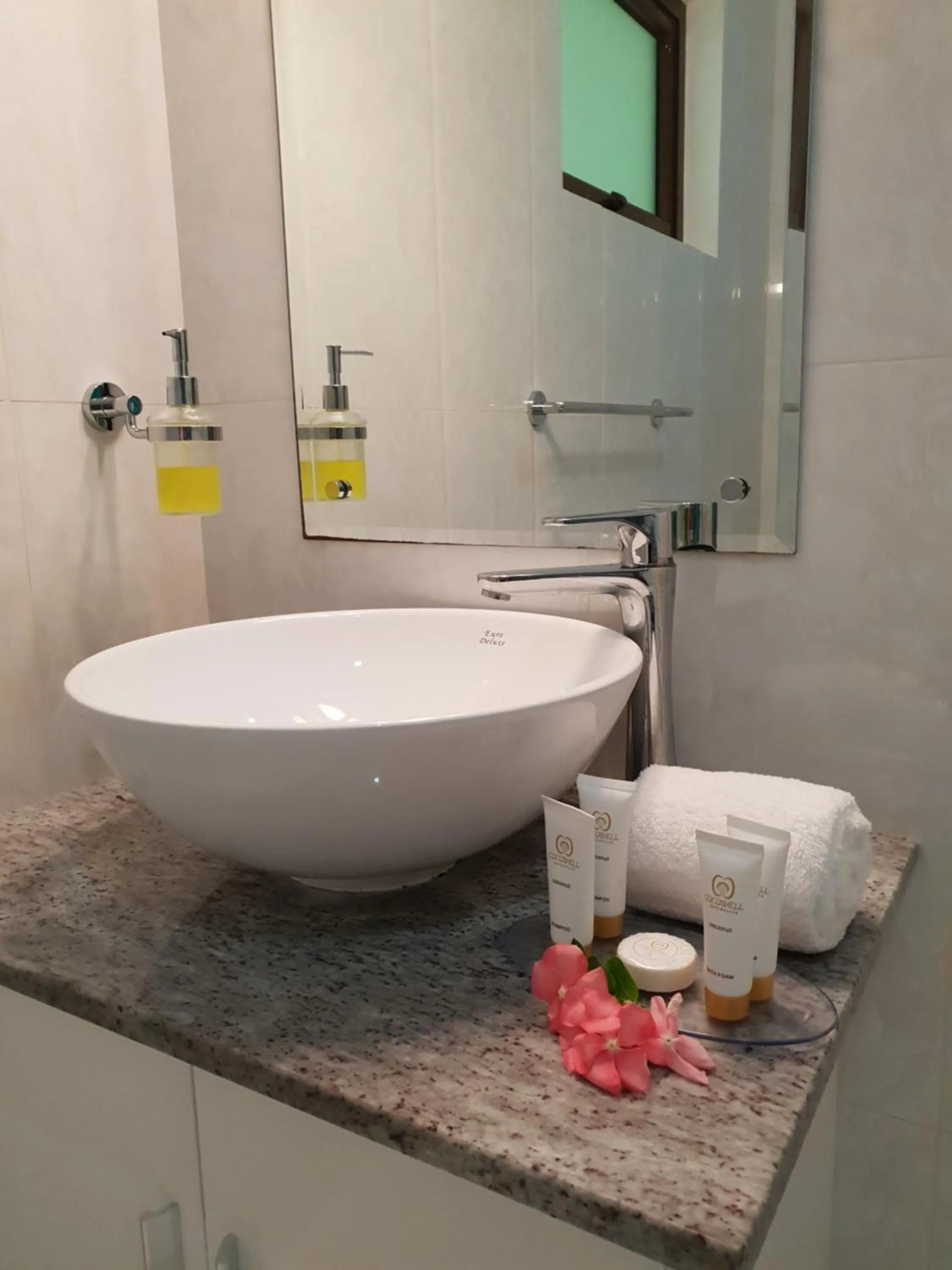 Bathroom in Kanasuk Self catering Apartments