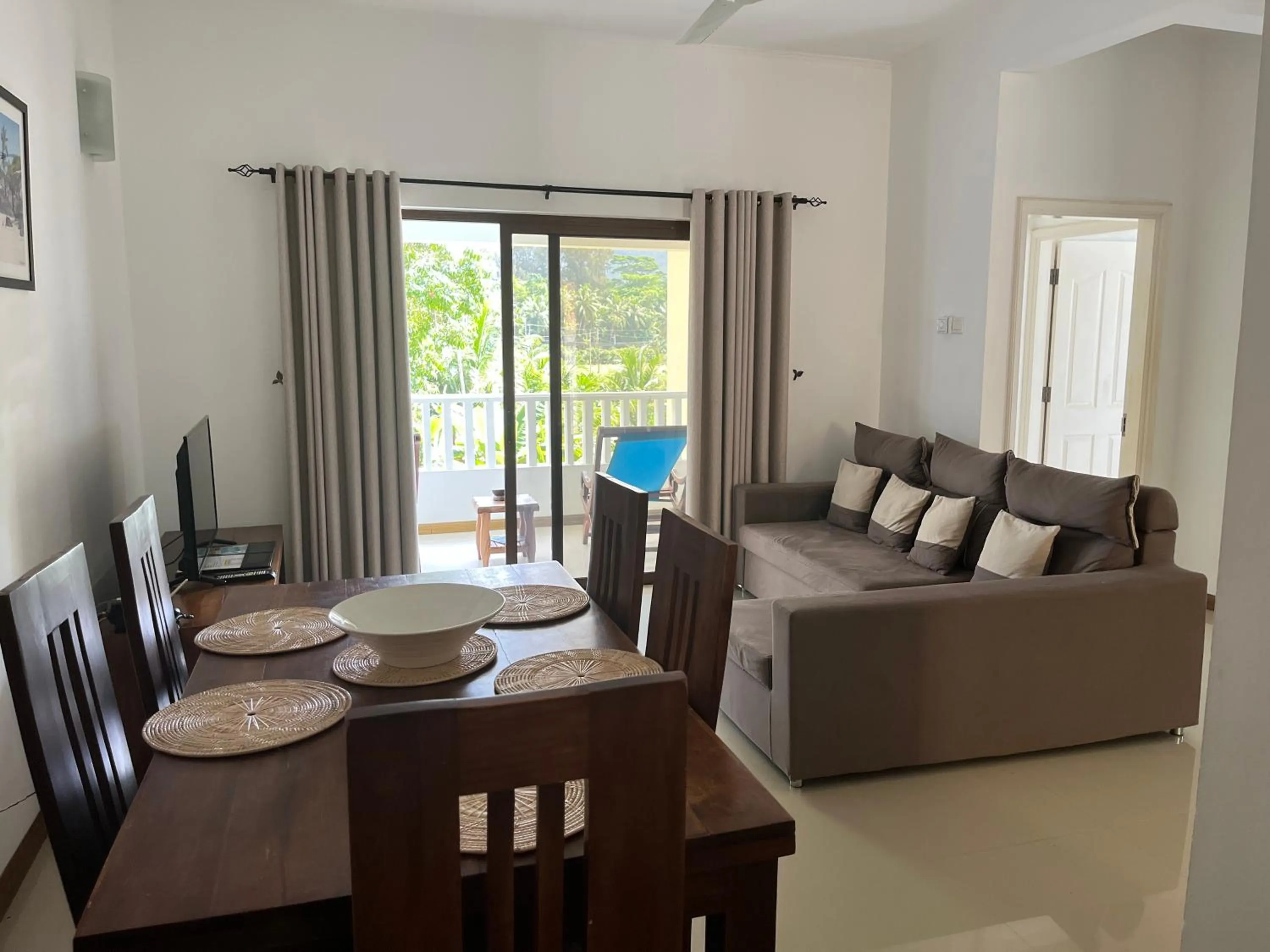 TV and multimedia in Kanasuk Self catering Apartments