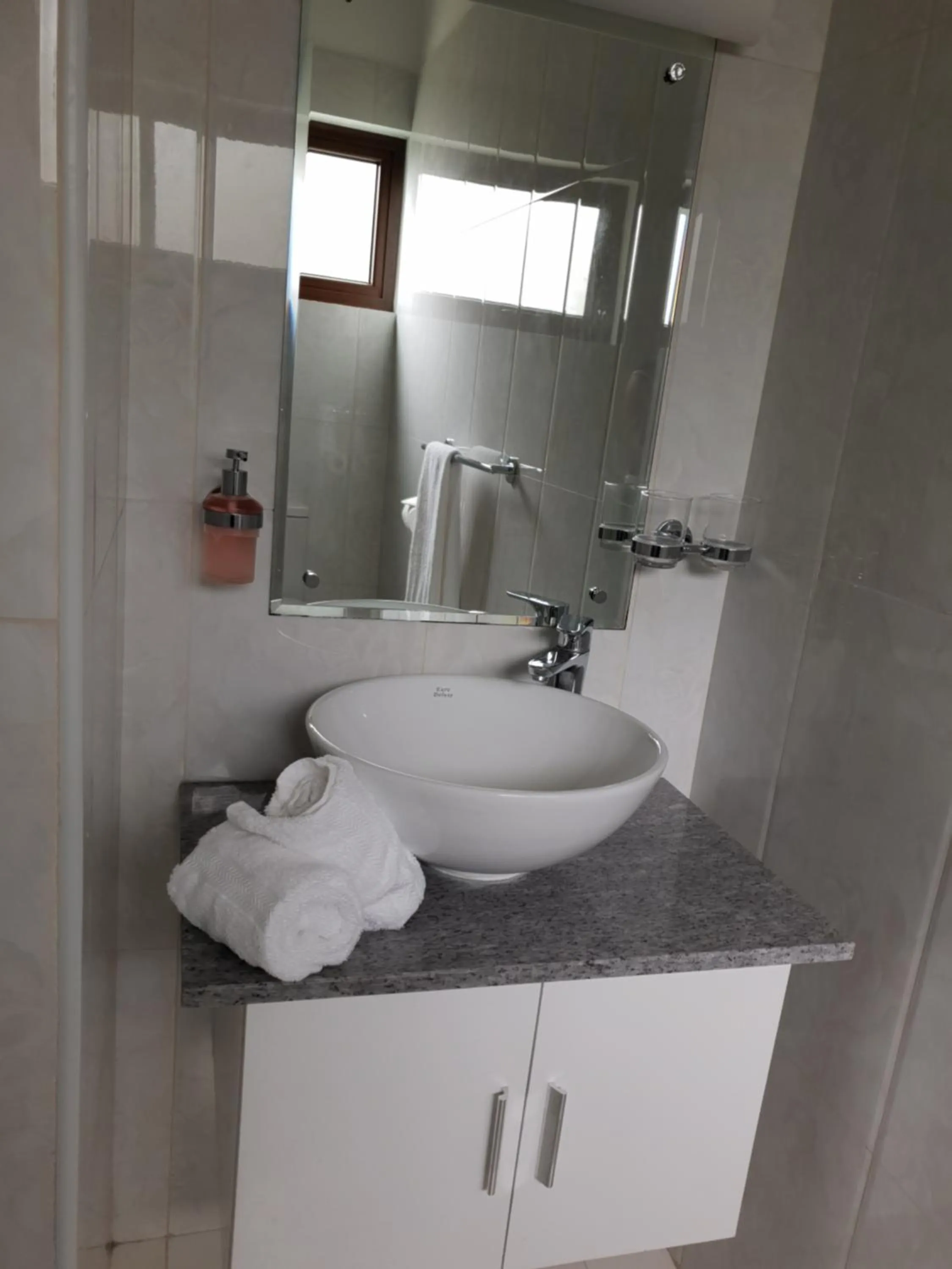 Bathroom in Kanasuk Self catering Apartments