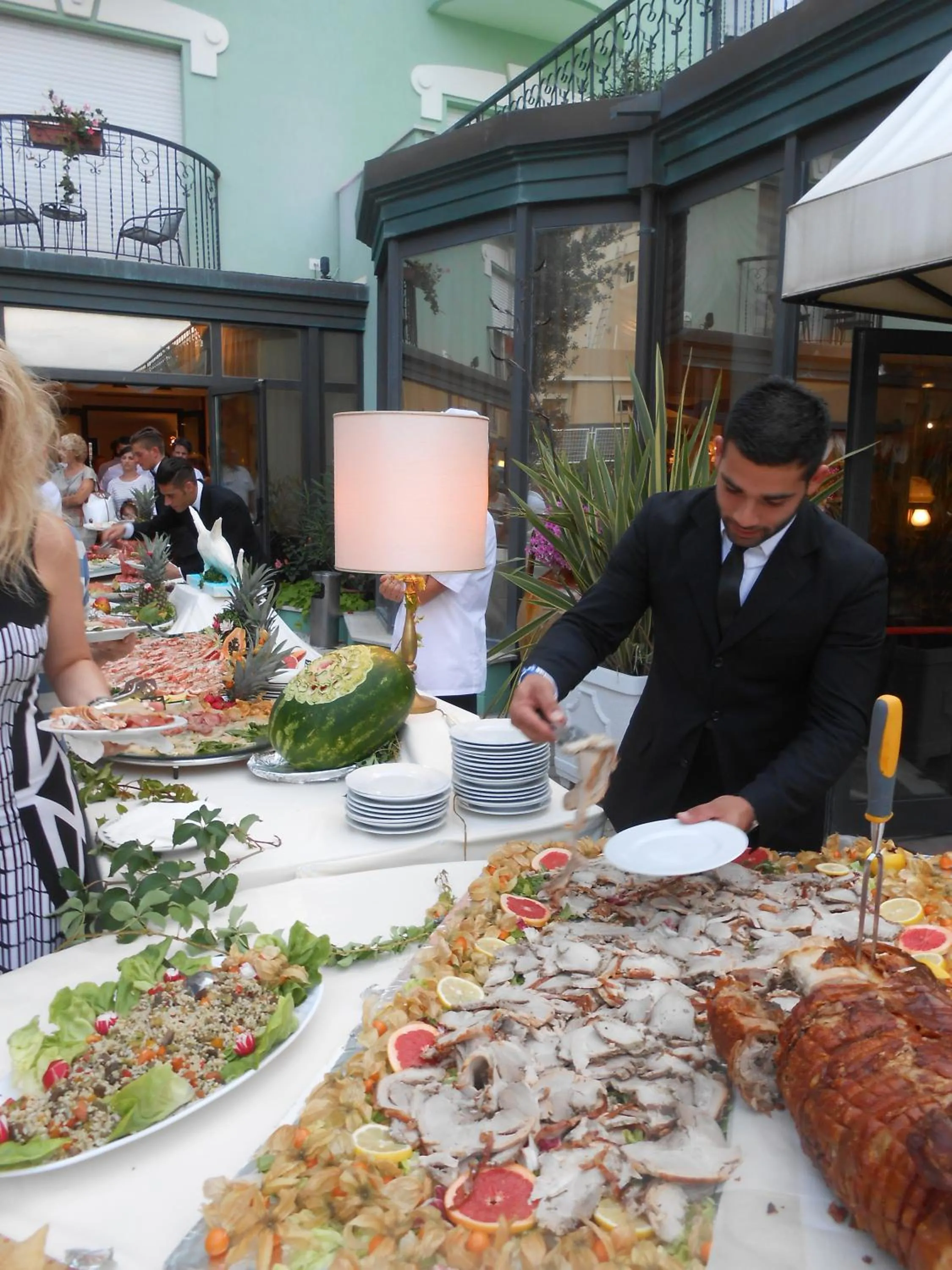 Restaurant/places to eat in Hotel Bristol