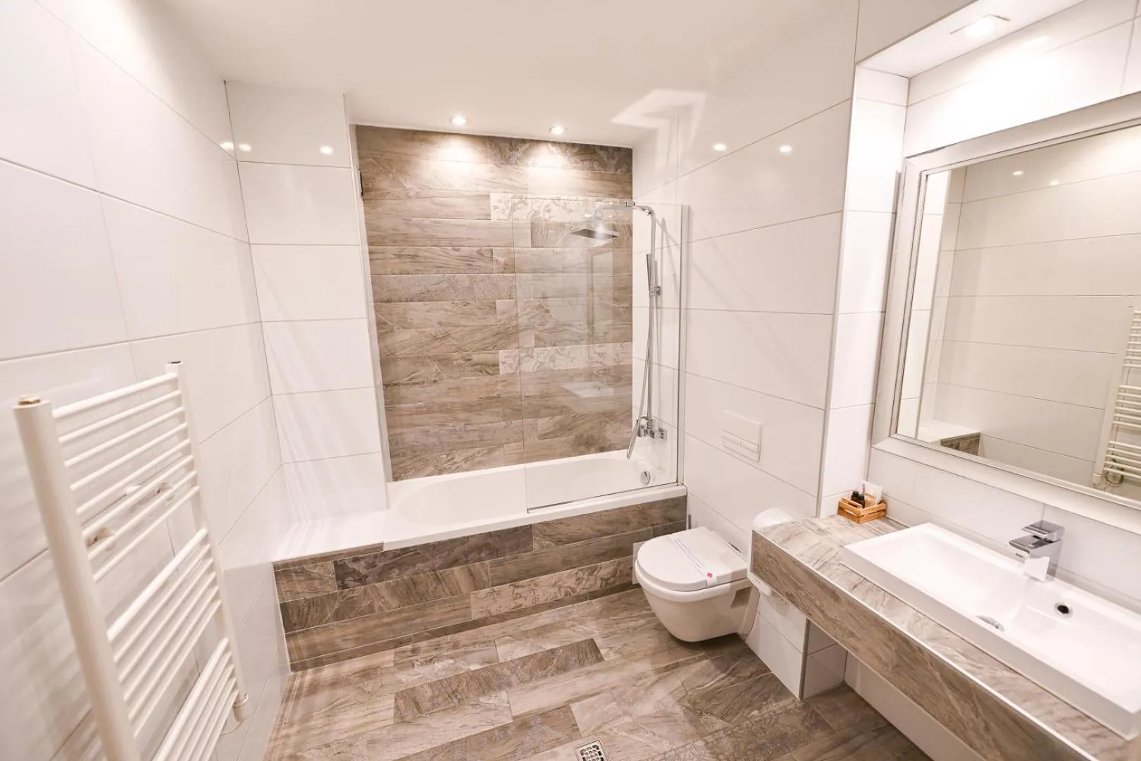 Toilet in Hotel Ideja