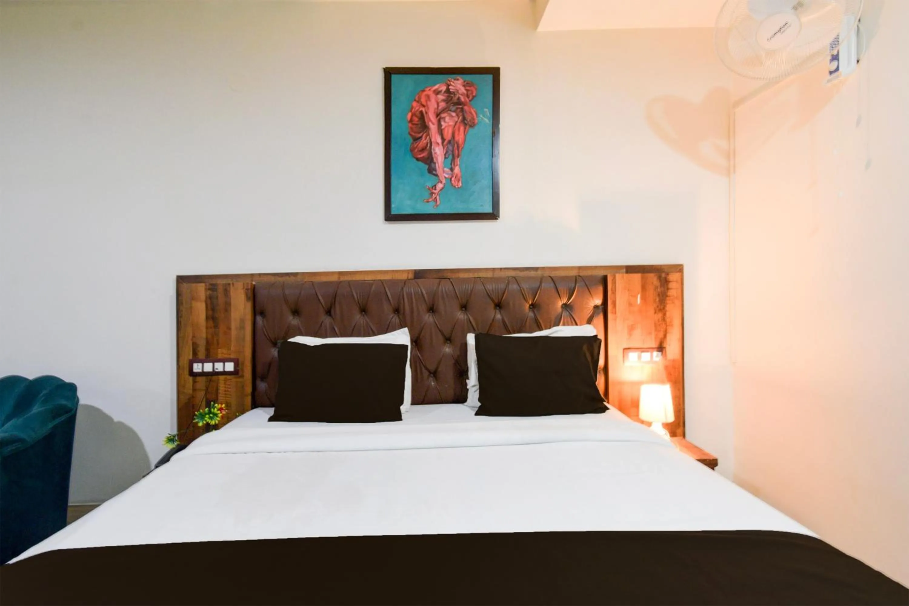 Bedroom, Bed in Super Townhouse Vanasthalipuram Formerly Hotel Surabhi