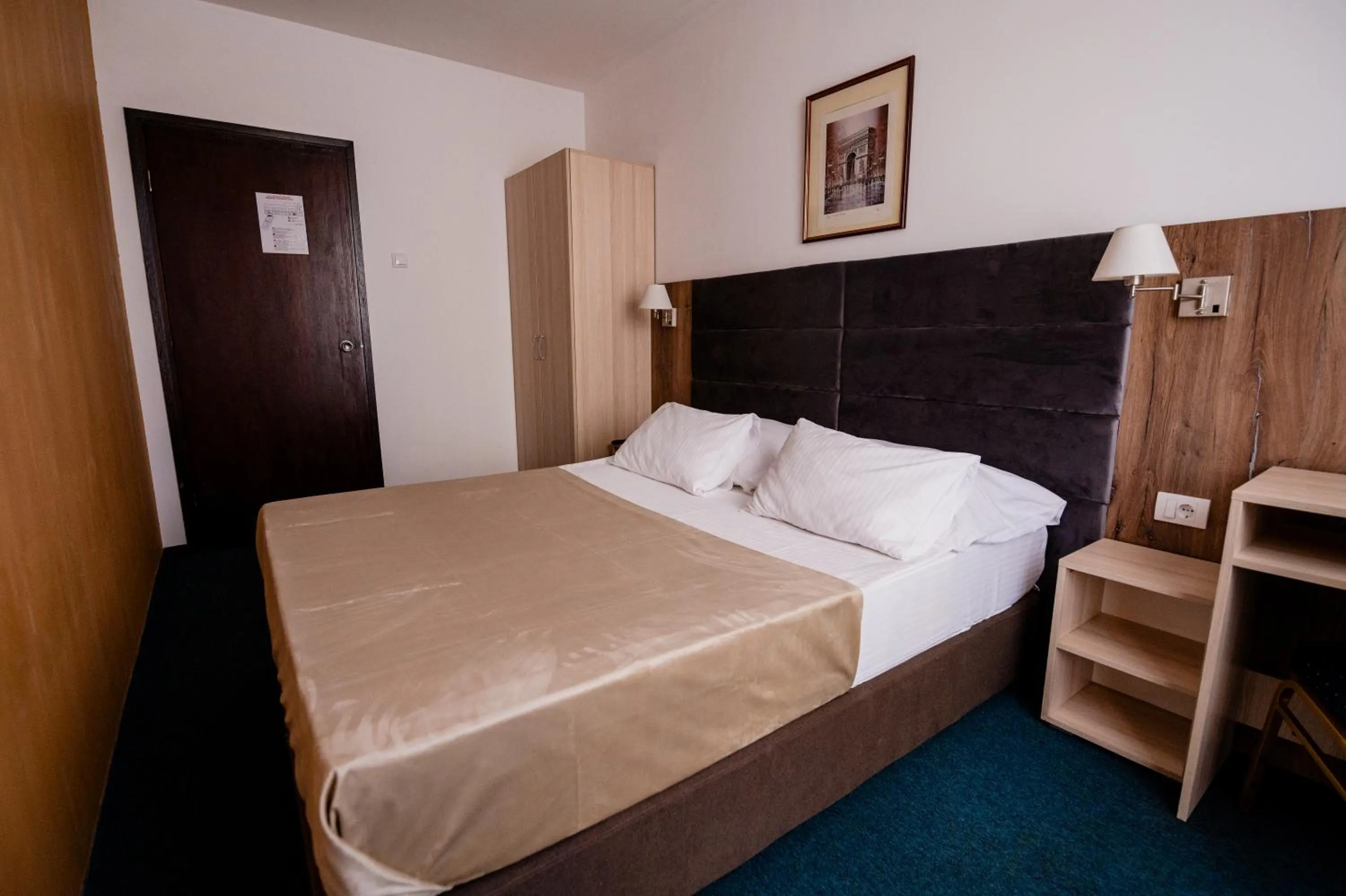 Photo of the whole room, Bed in Hotel Slavija