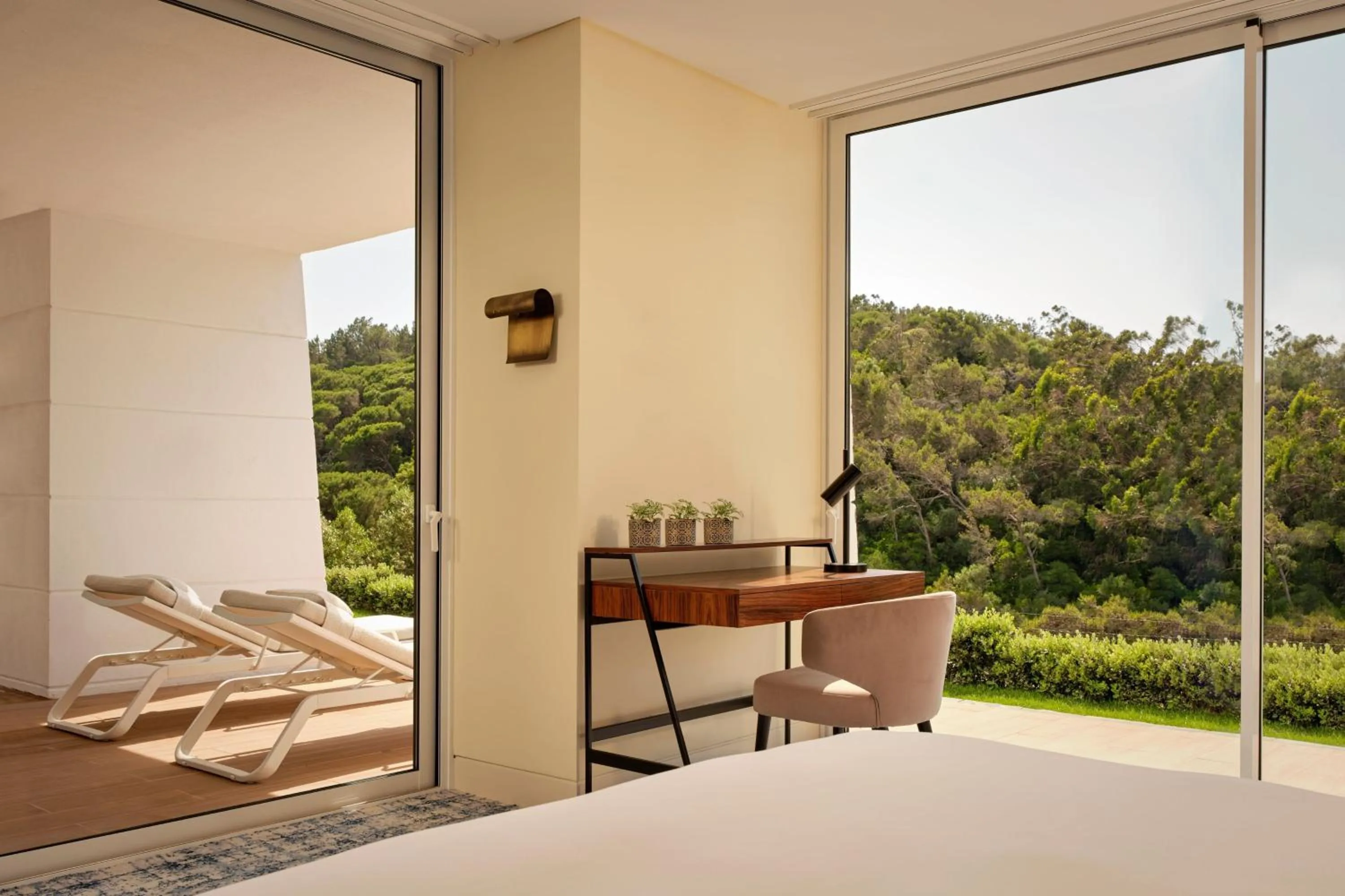 Photo of the whole room in Penha Longa Resort