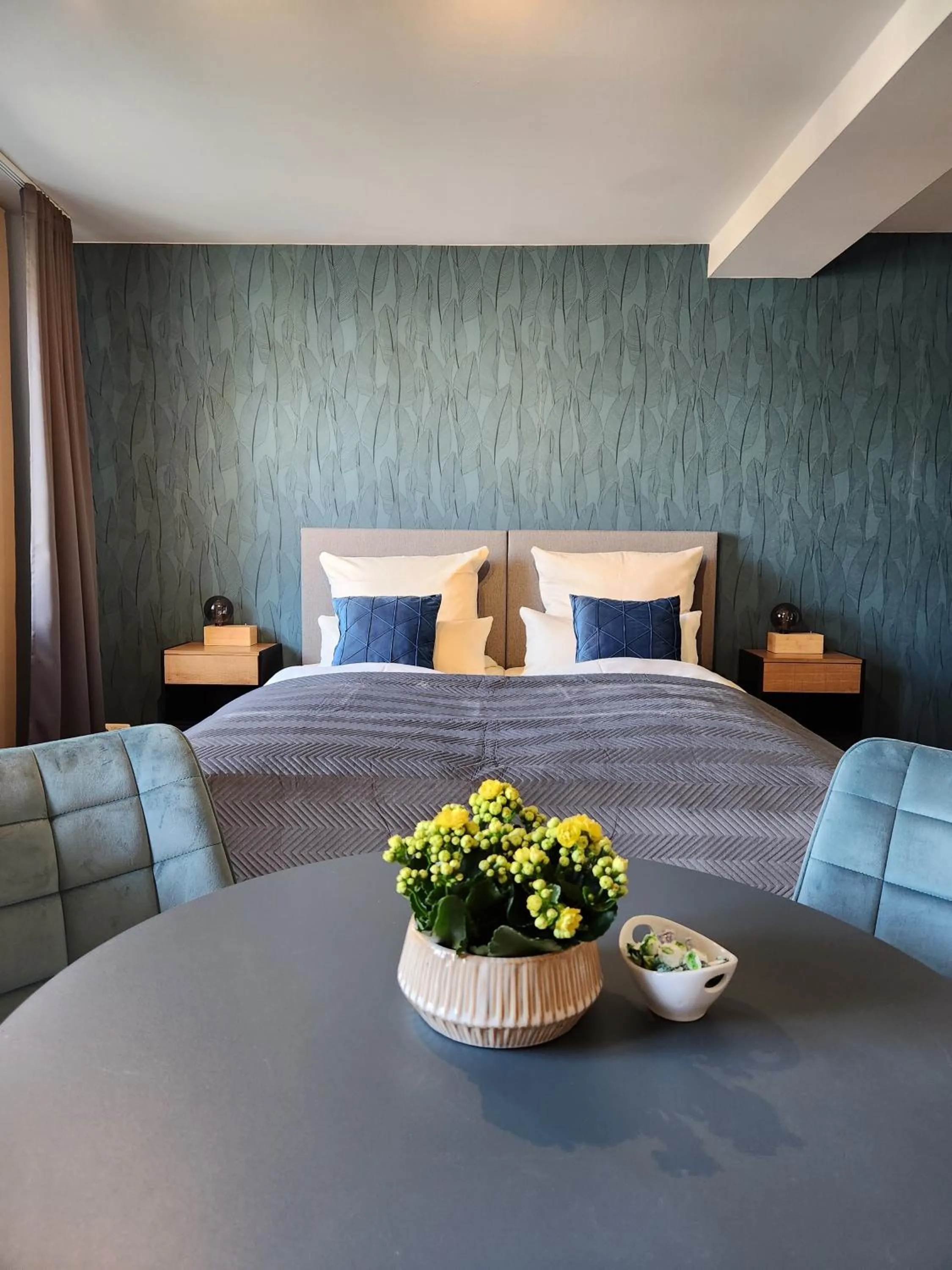 Shower, Bed in Gasthof zur Post