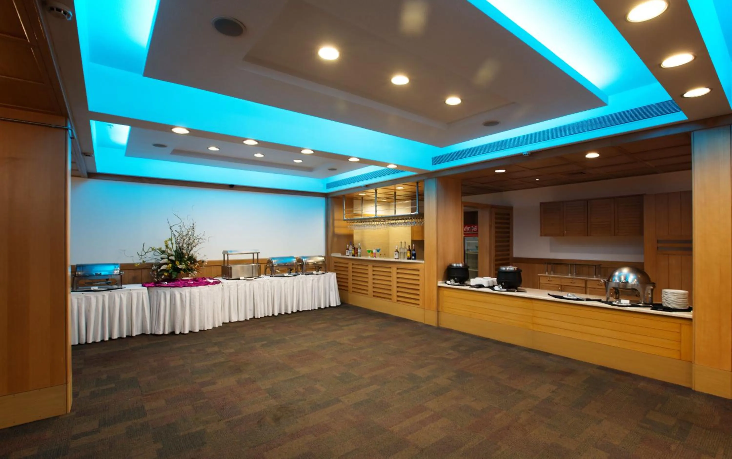 Restaurant/places to eat in E Square The Fern, Pune