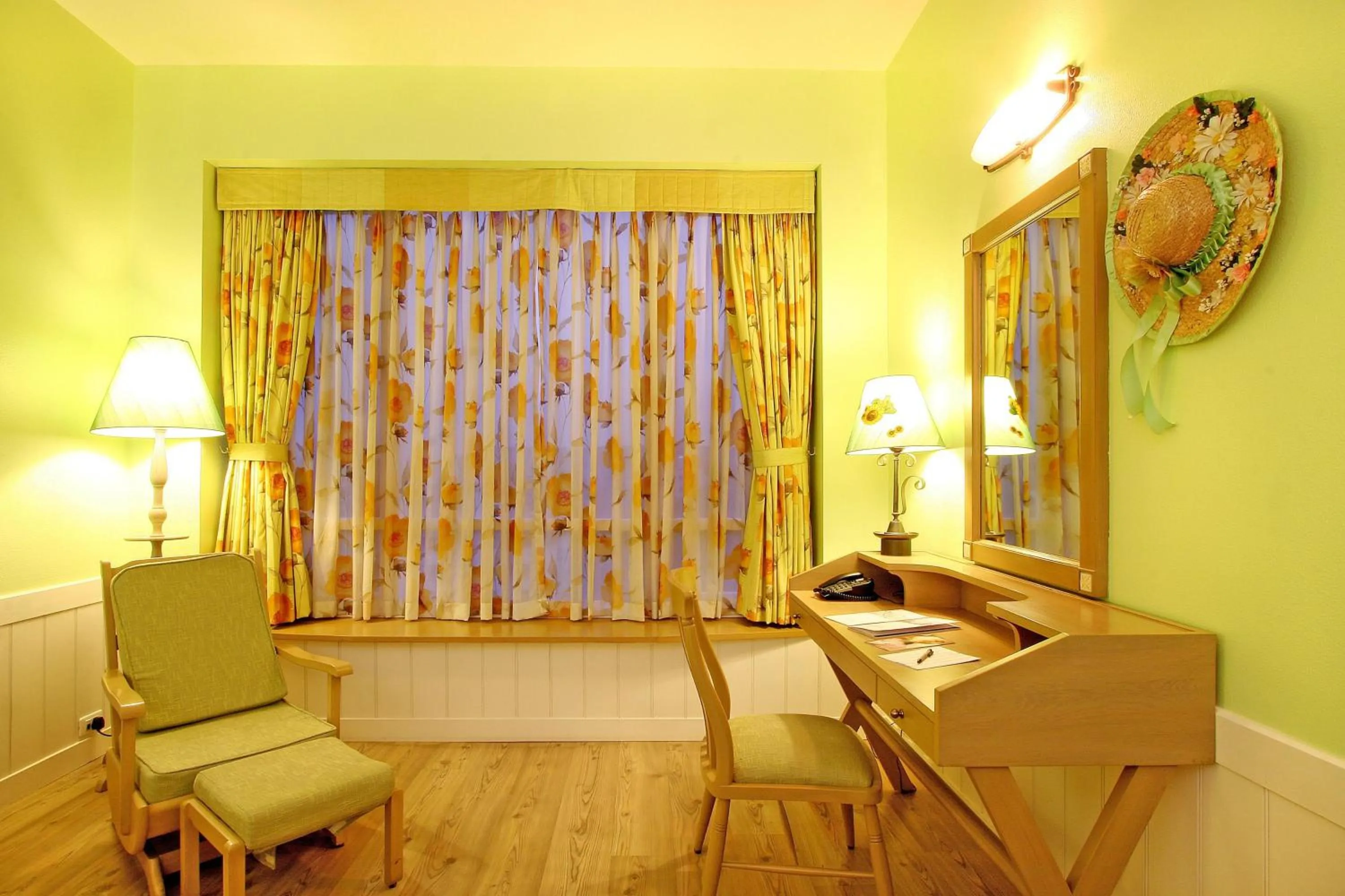 Decorative detail in E Square The Fern, Pune