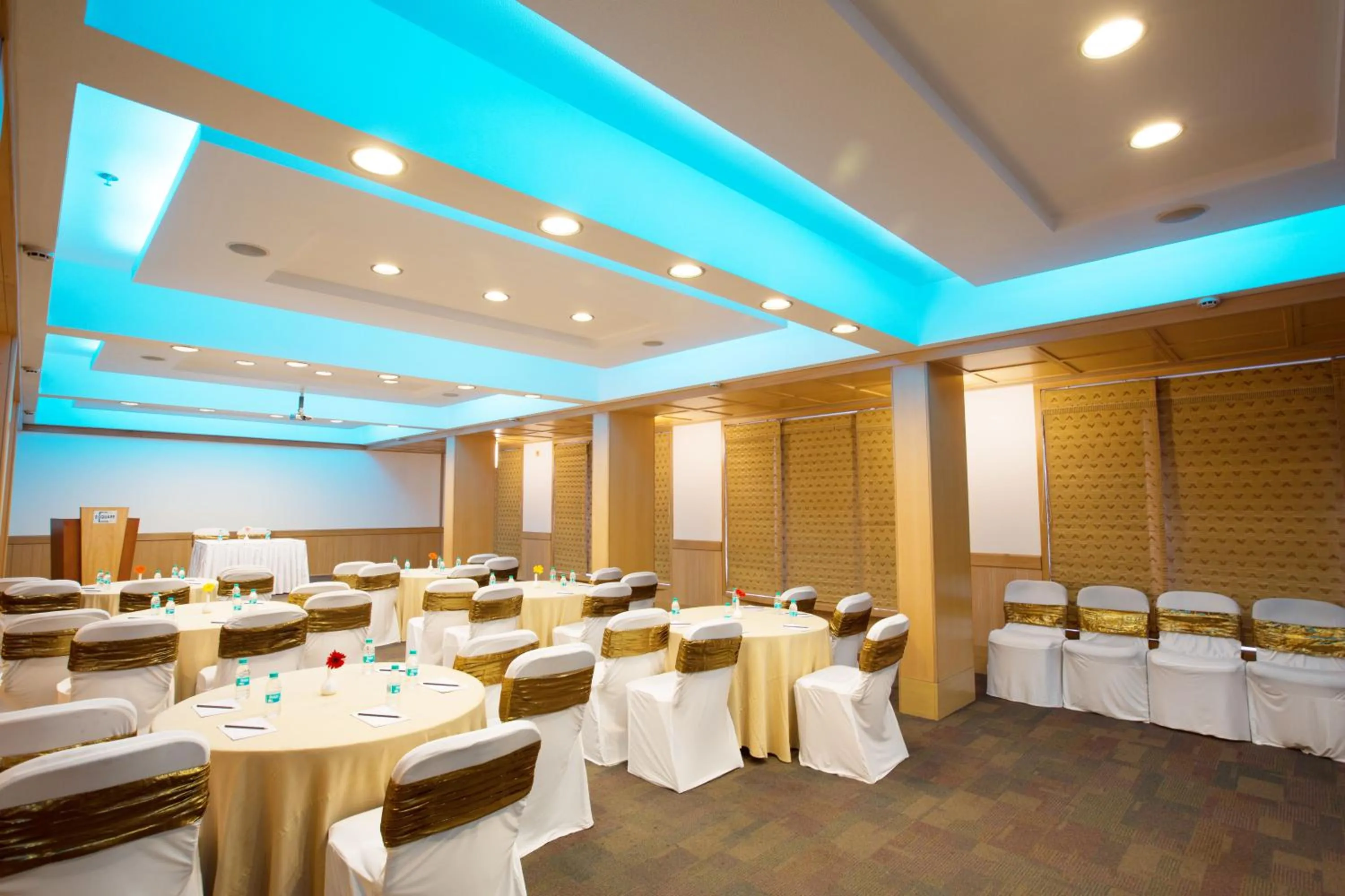 Business facilities in E Square The Fern, Pune