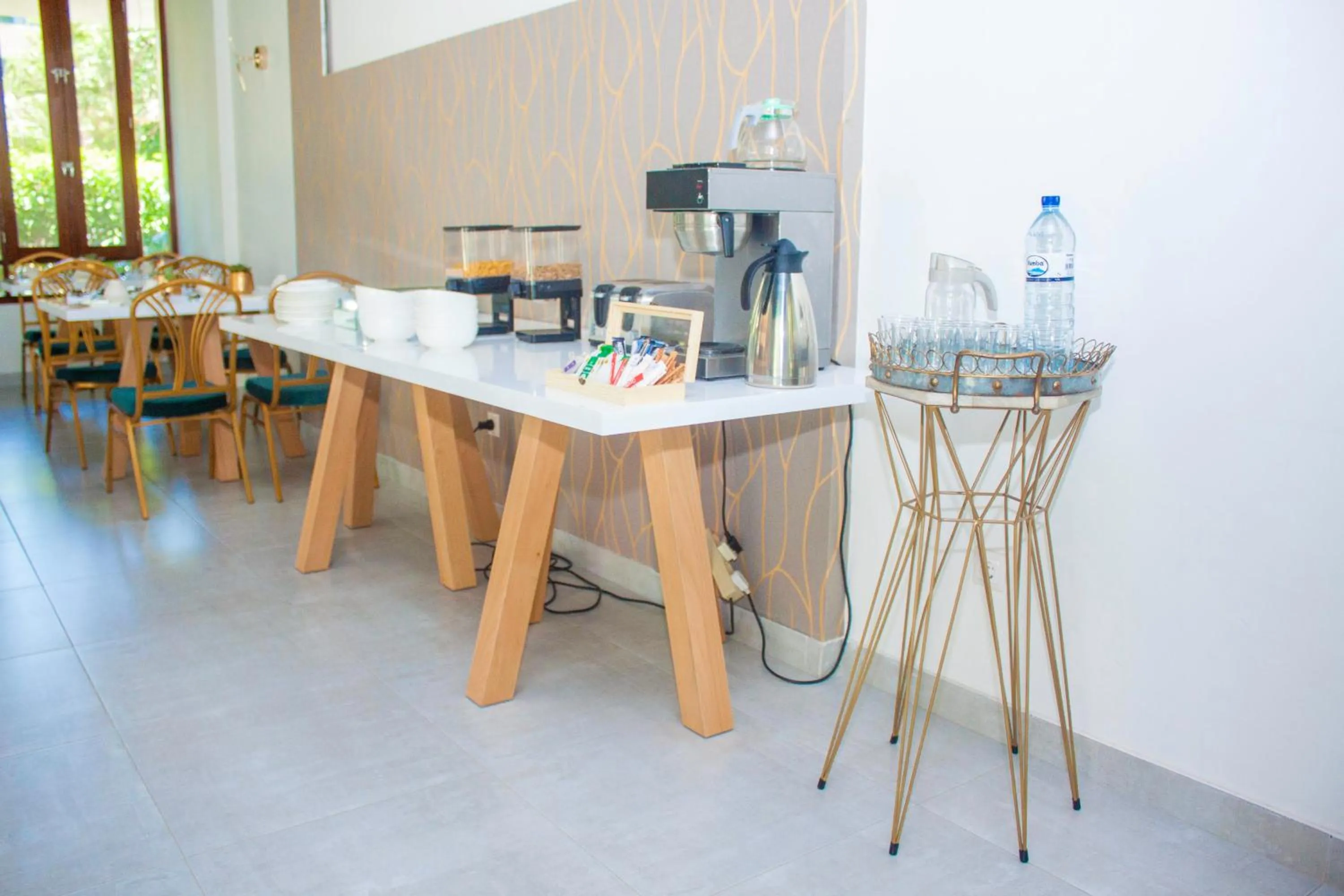 Restaurant/places to eat in Angel Boutique Hotel