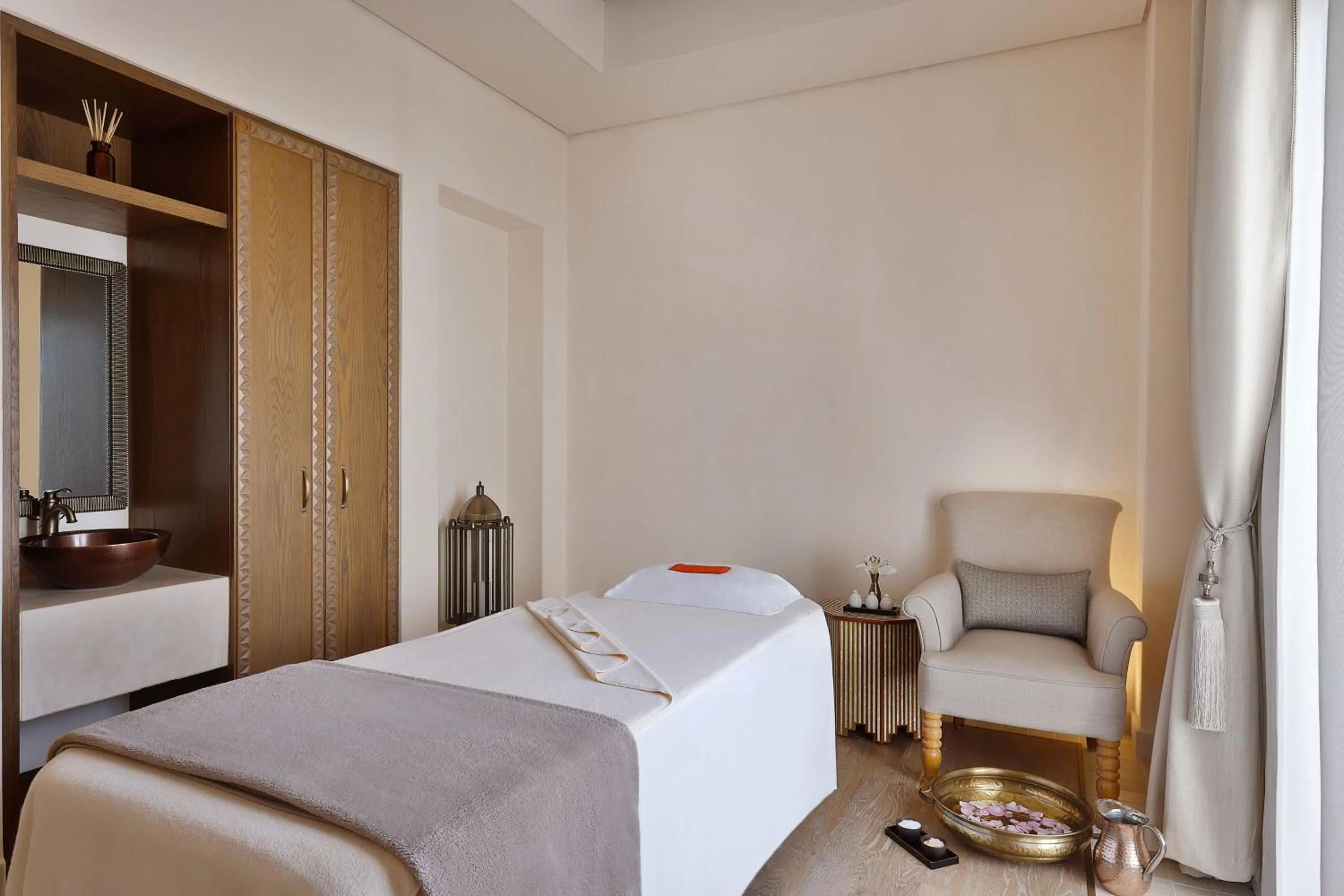 Spa and wellness centre/facilities, Bed in Al Wathba, a Luxury Collection Desert Resort & Spa, Abu Dhabi