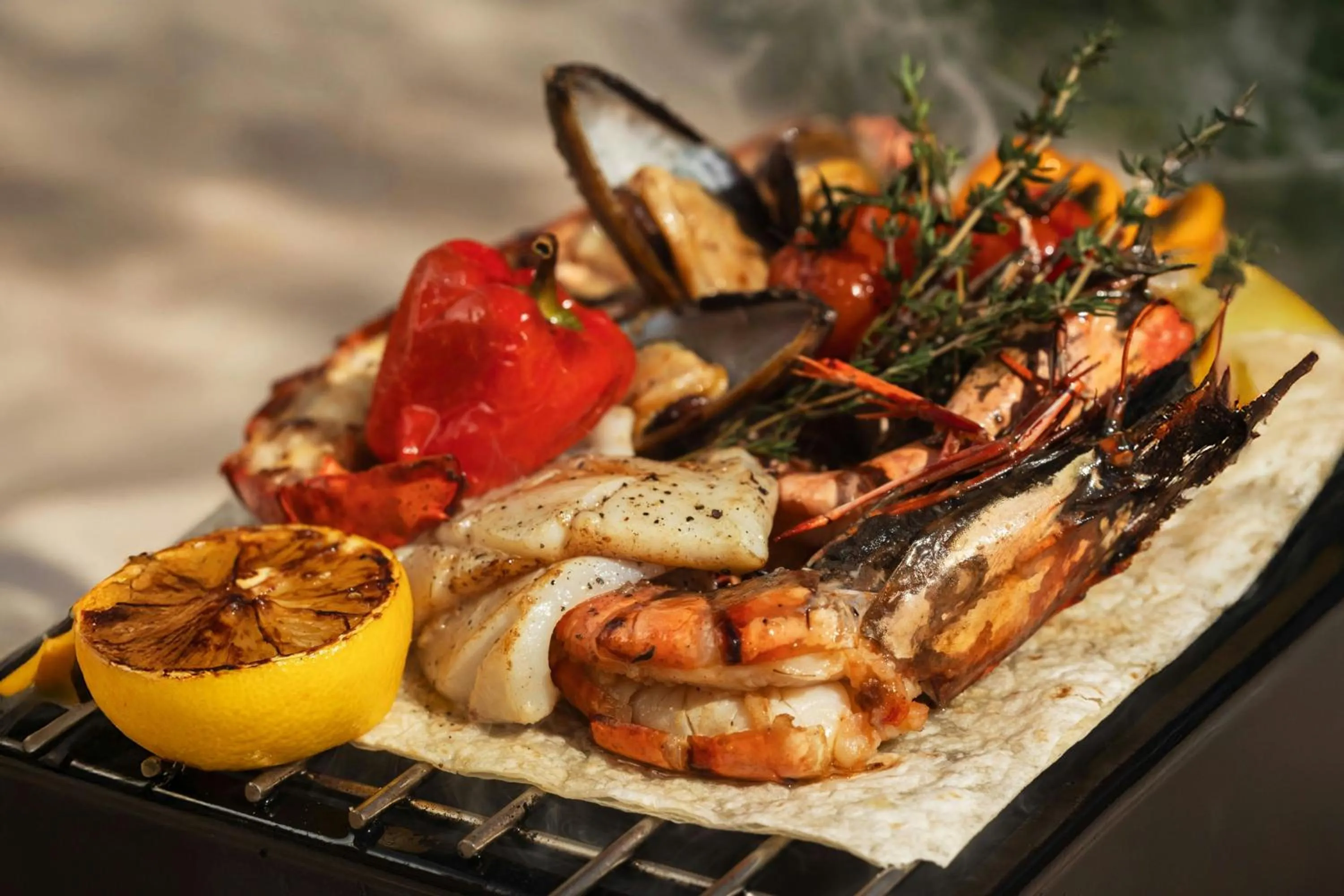 Lounge or bar in Al Wathba, a Luxury Collection Desert Resort & Spa, Abu Dhabi