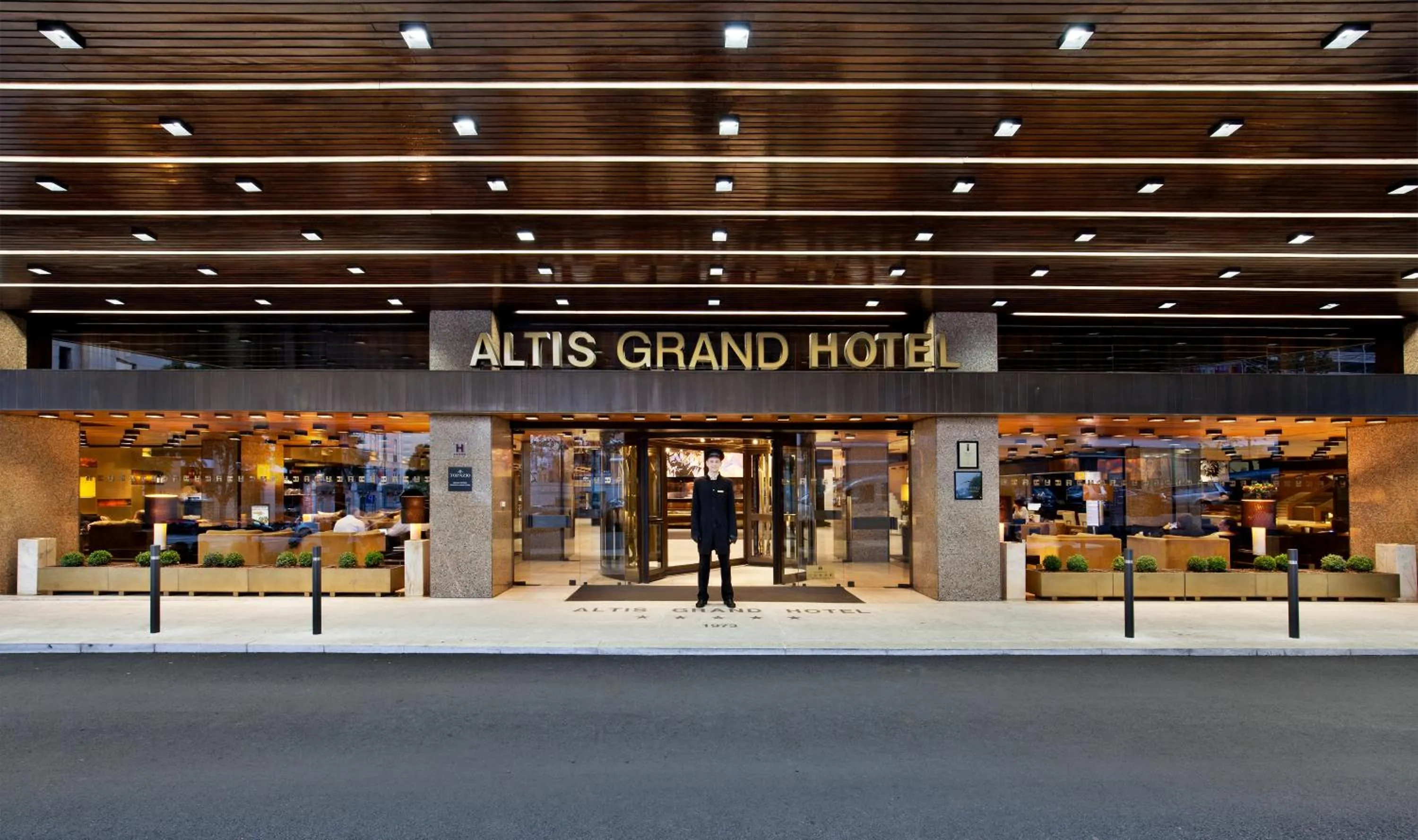Facade/entrance in Altis Grand Hotel