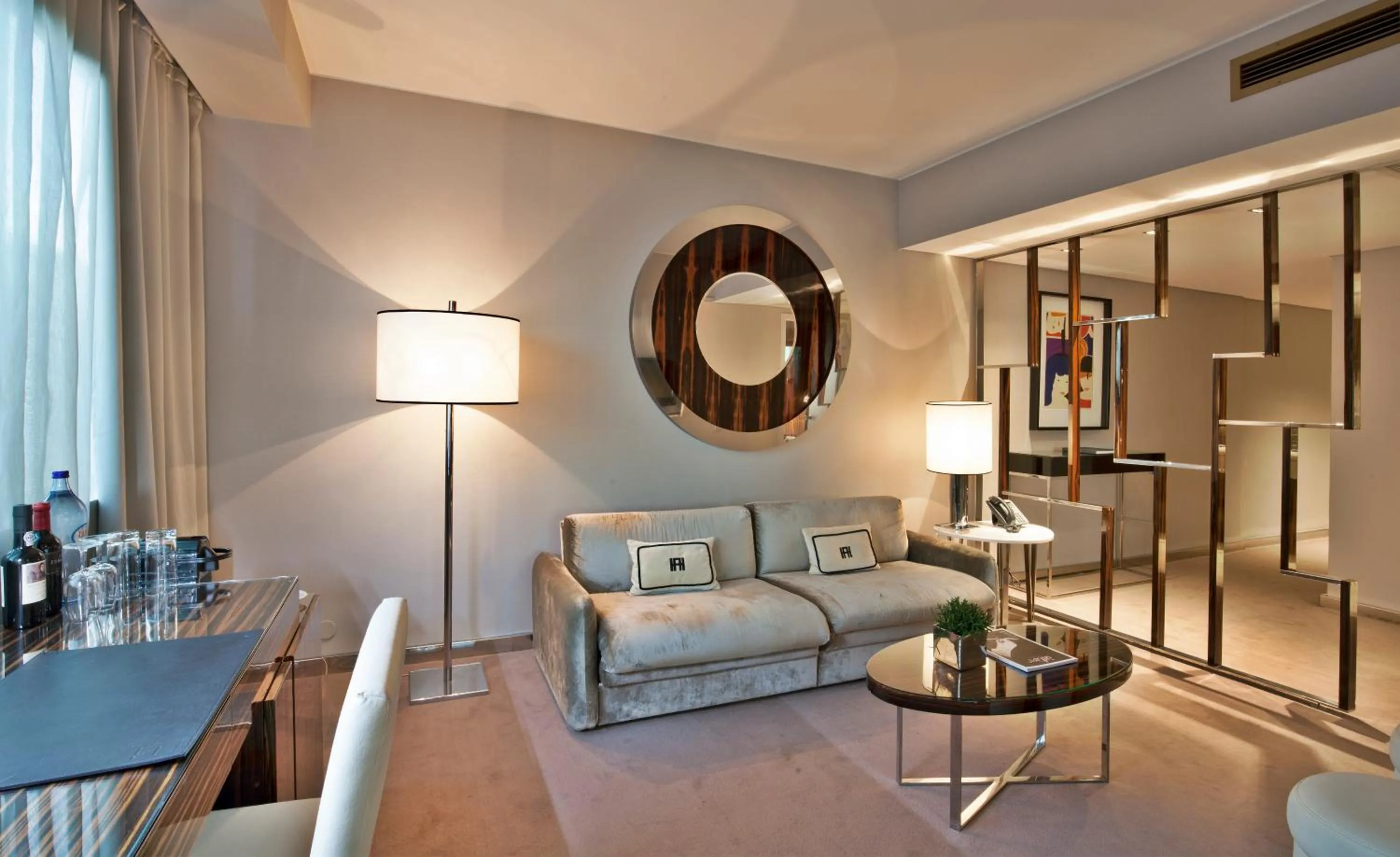 Living room in Altis Grand Hotel