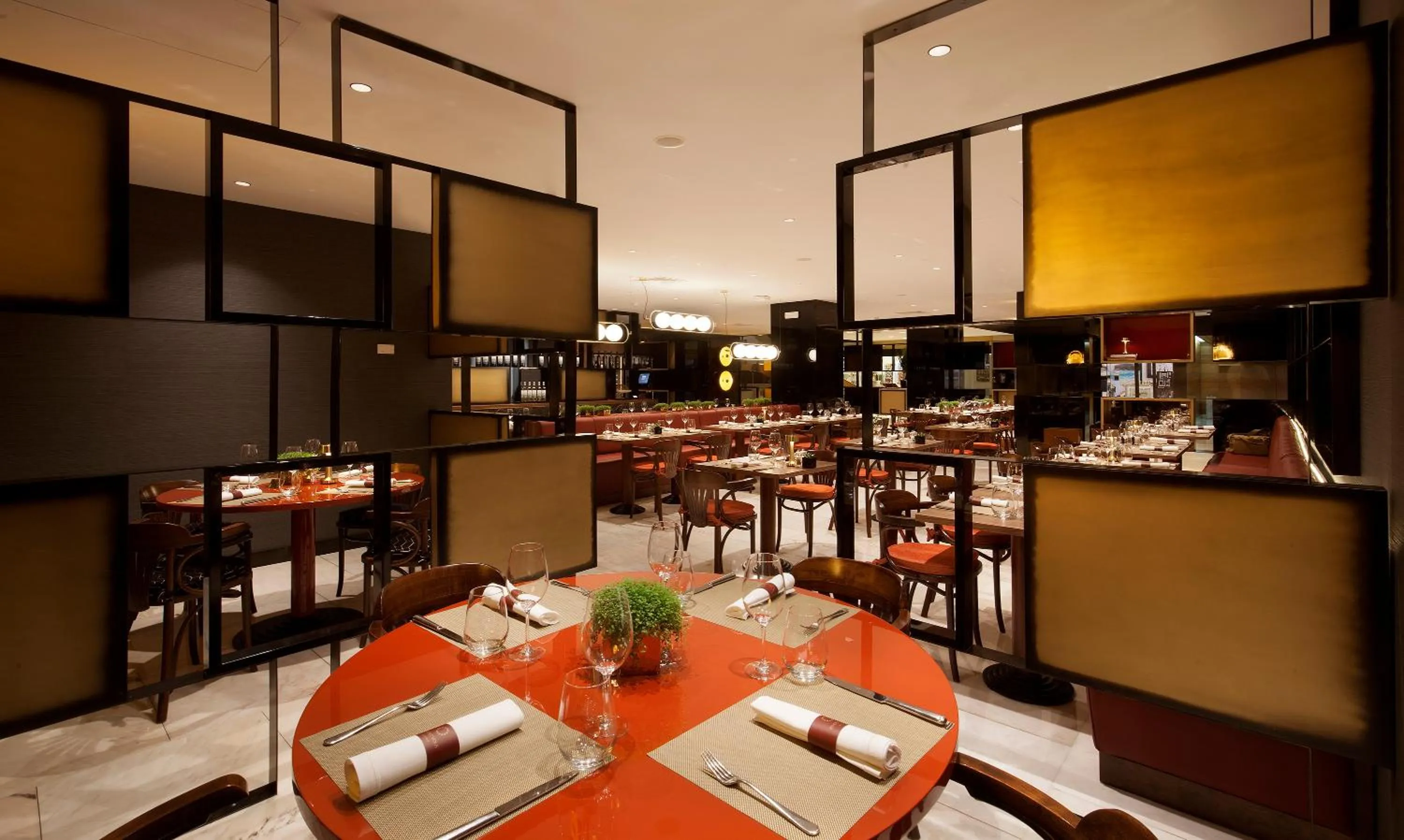 Restaurant/places to eat in Altis Grand Hotel