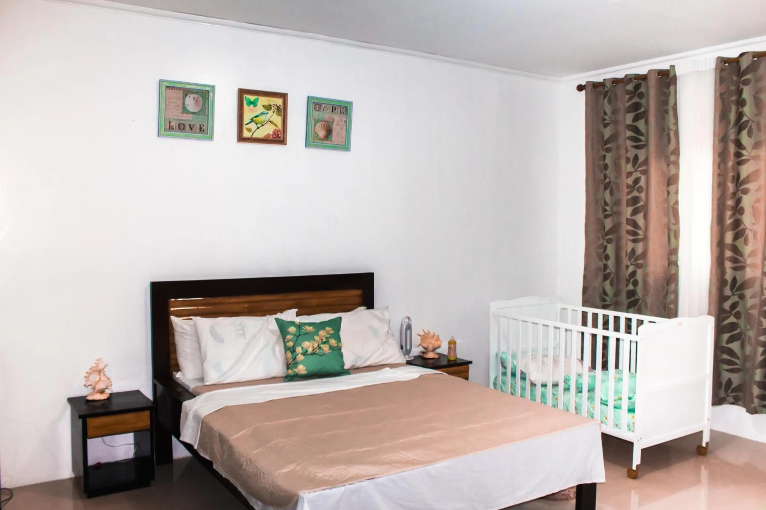 Bed in Vailtin Home Point