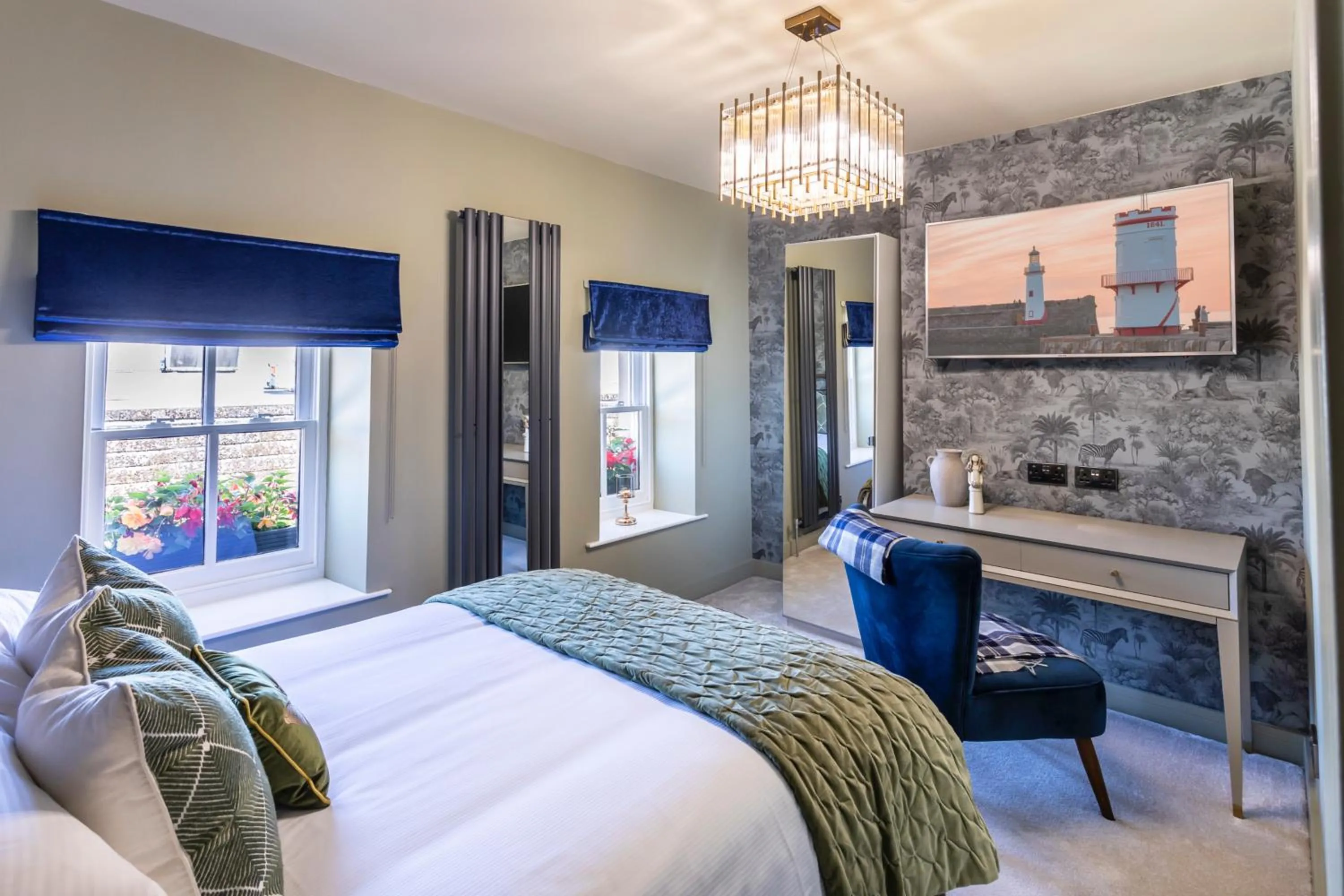 Photo of the whole room, Bed in Georgian House Hotel