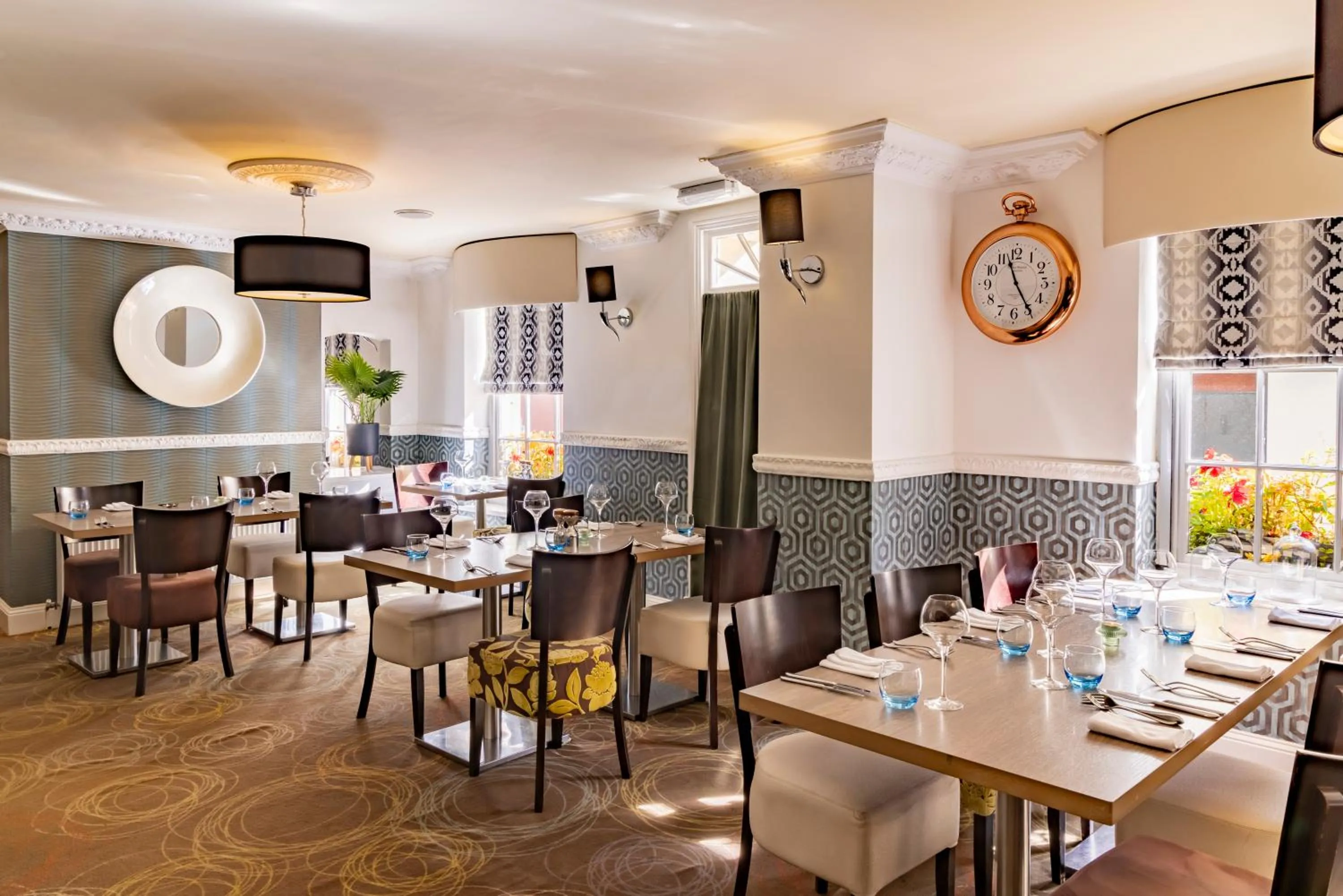 Restaurant/places to eat in Georgian House Hotel