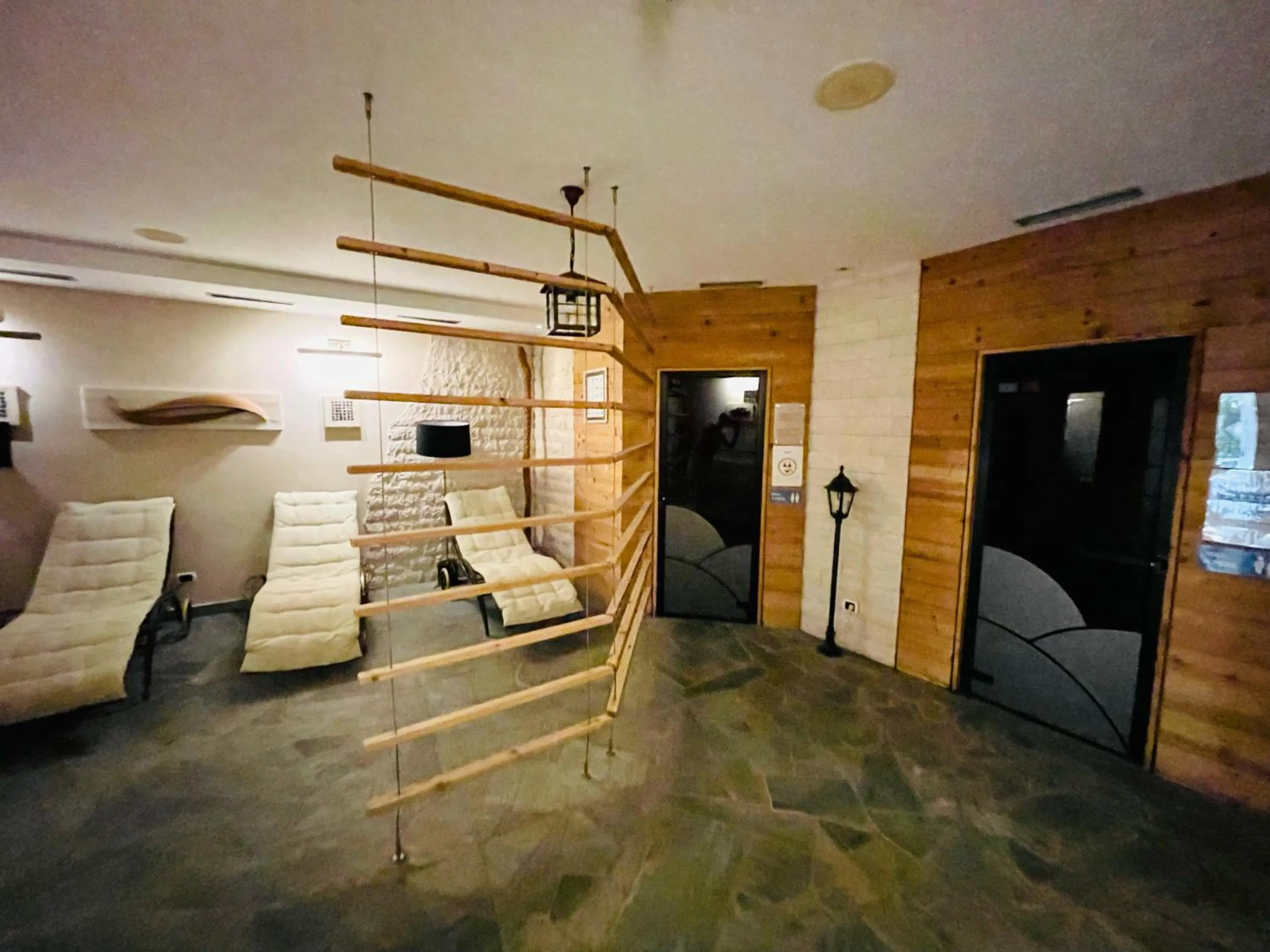 Swimming pool in Residence Hotel Alpinum