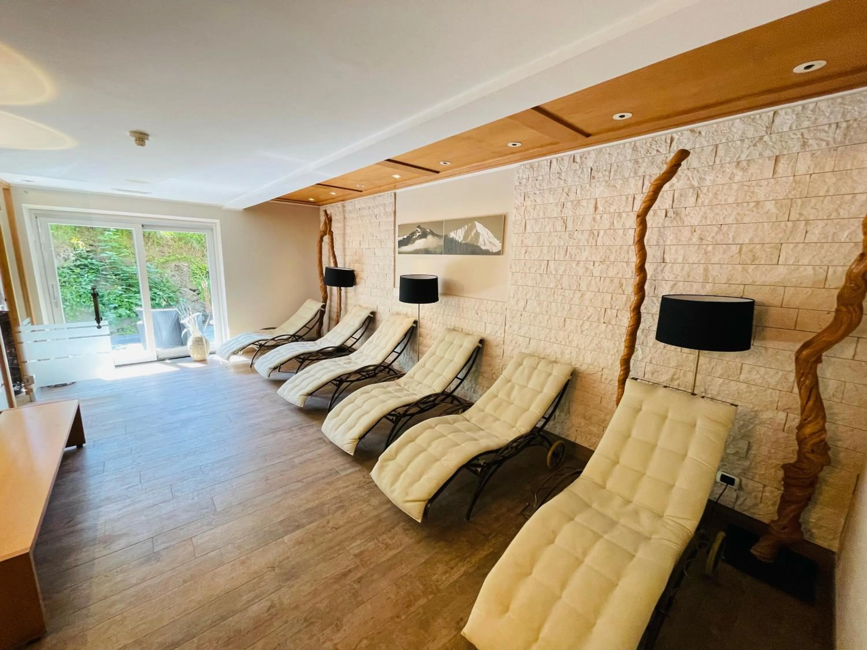 Swimming pool in Residence Hotel Alpinum