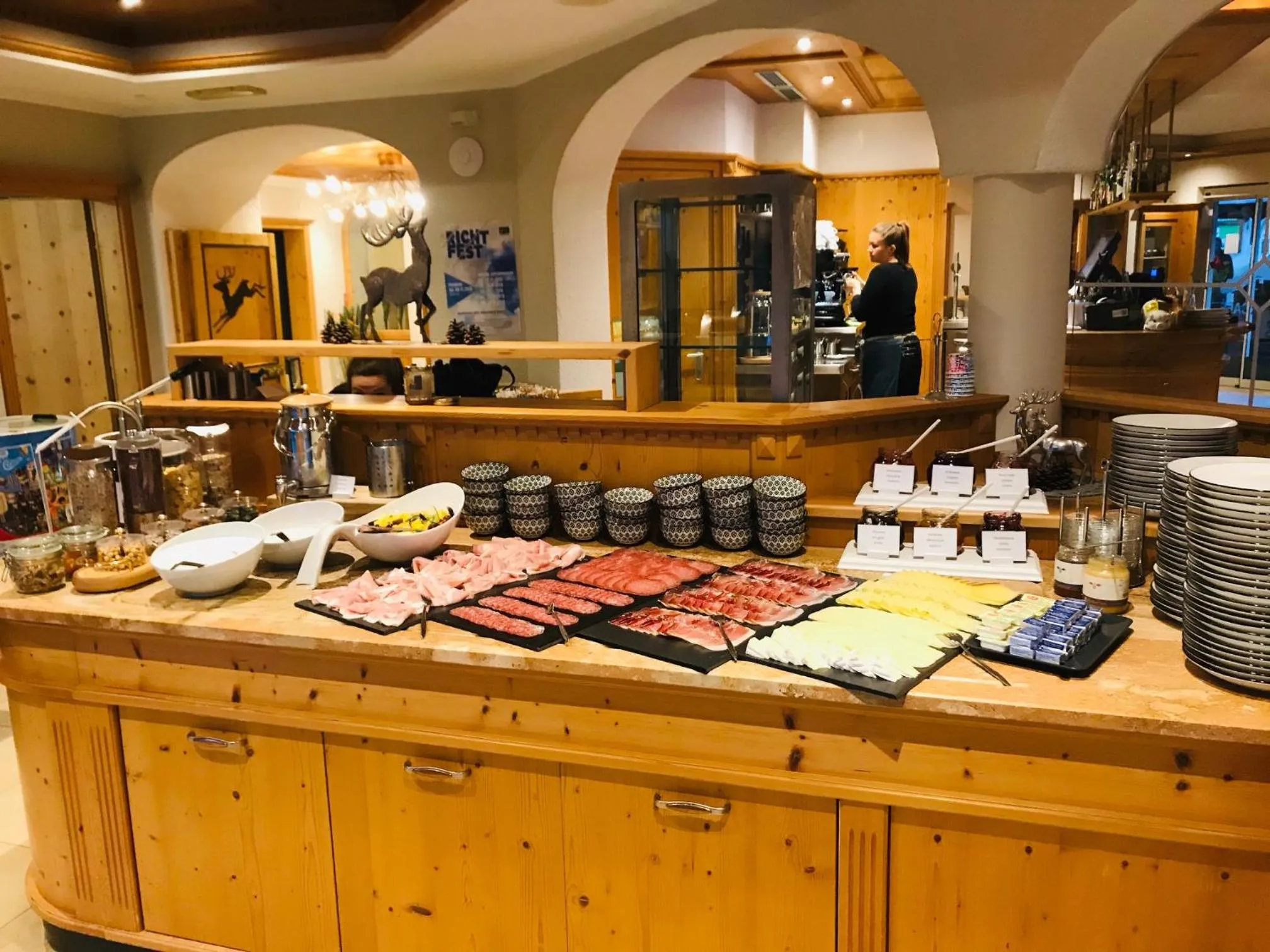 Breakfast in Residence Hotel Alpinum