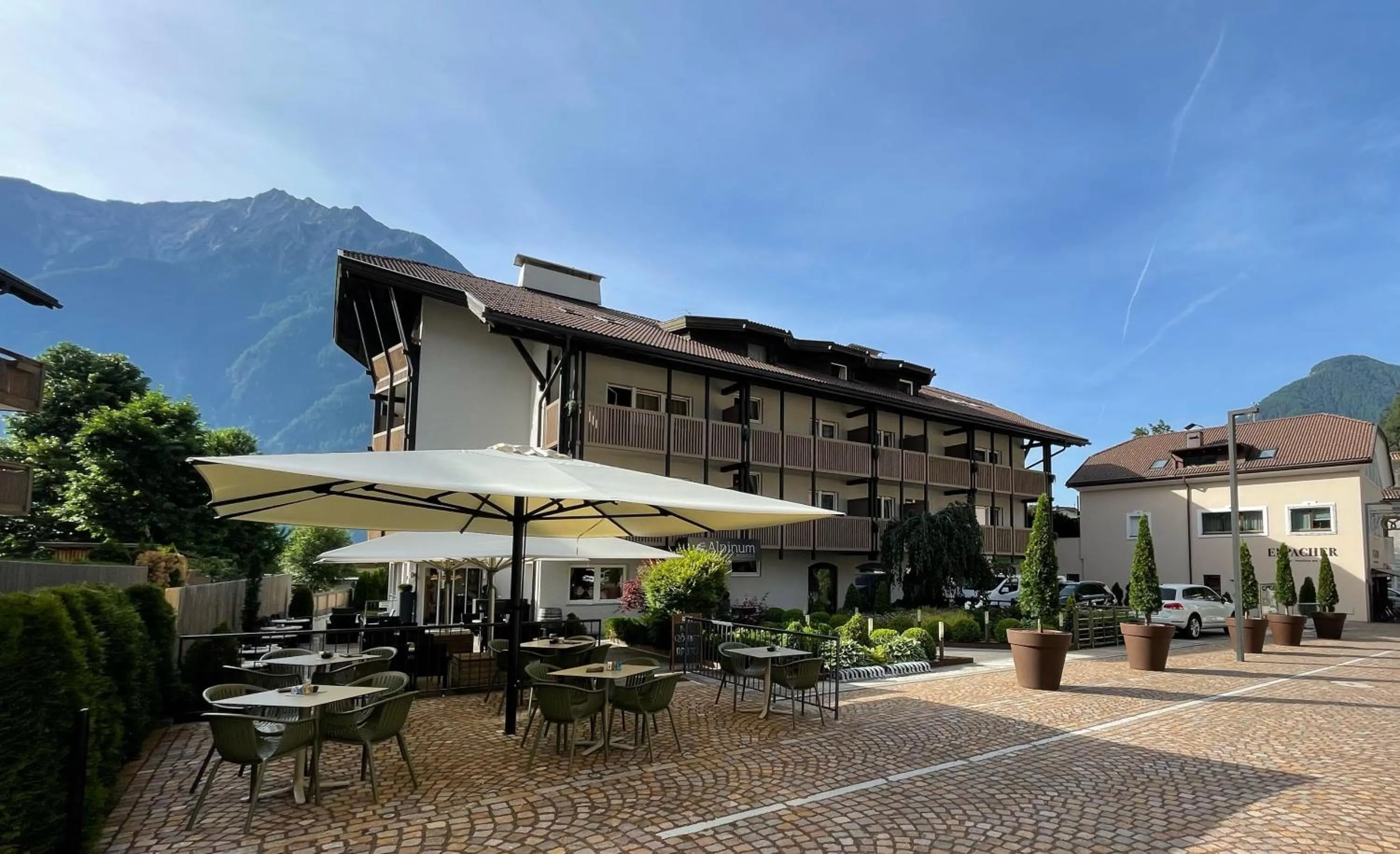Property building in Residence Hotel Alpinum