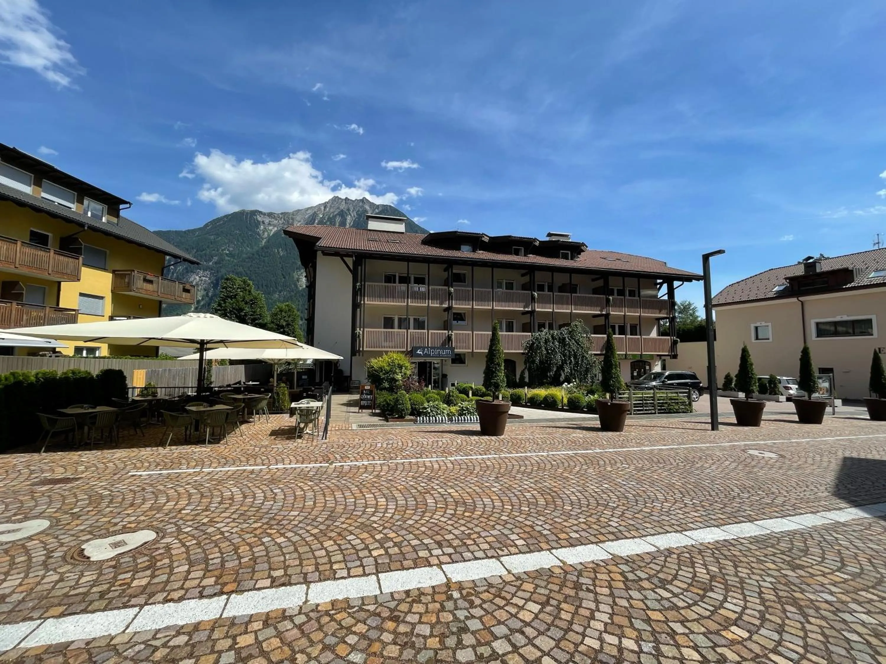 Property building in Residence Hotel Alpinum