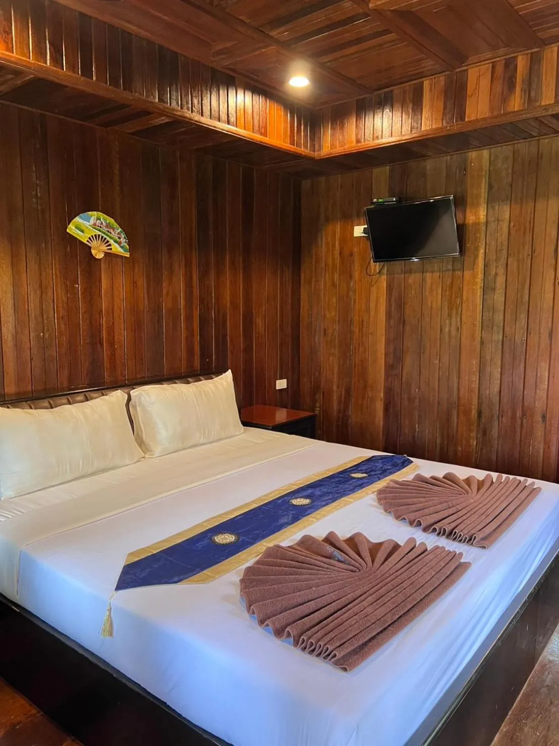Bed in Diamond Beach Resort