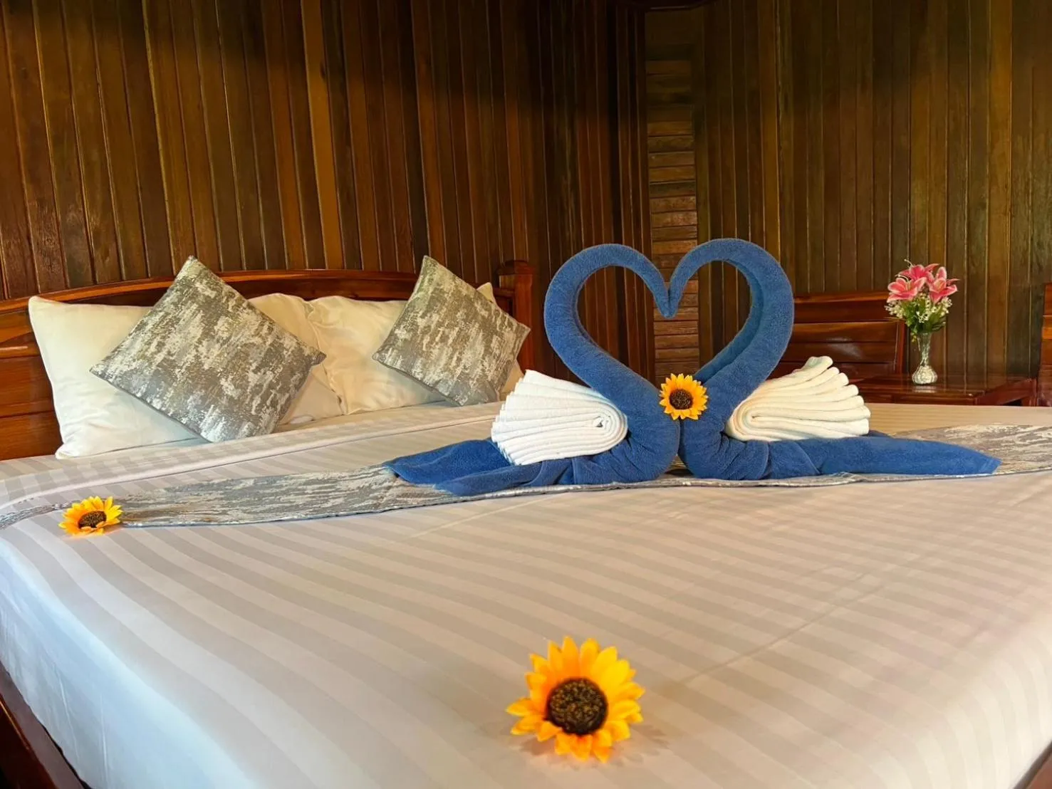 Bed in Diamond Beach Resort