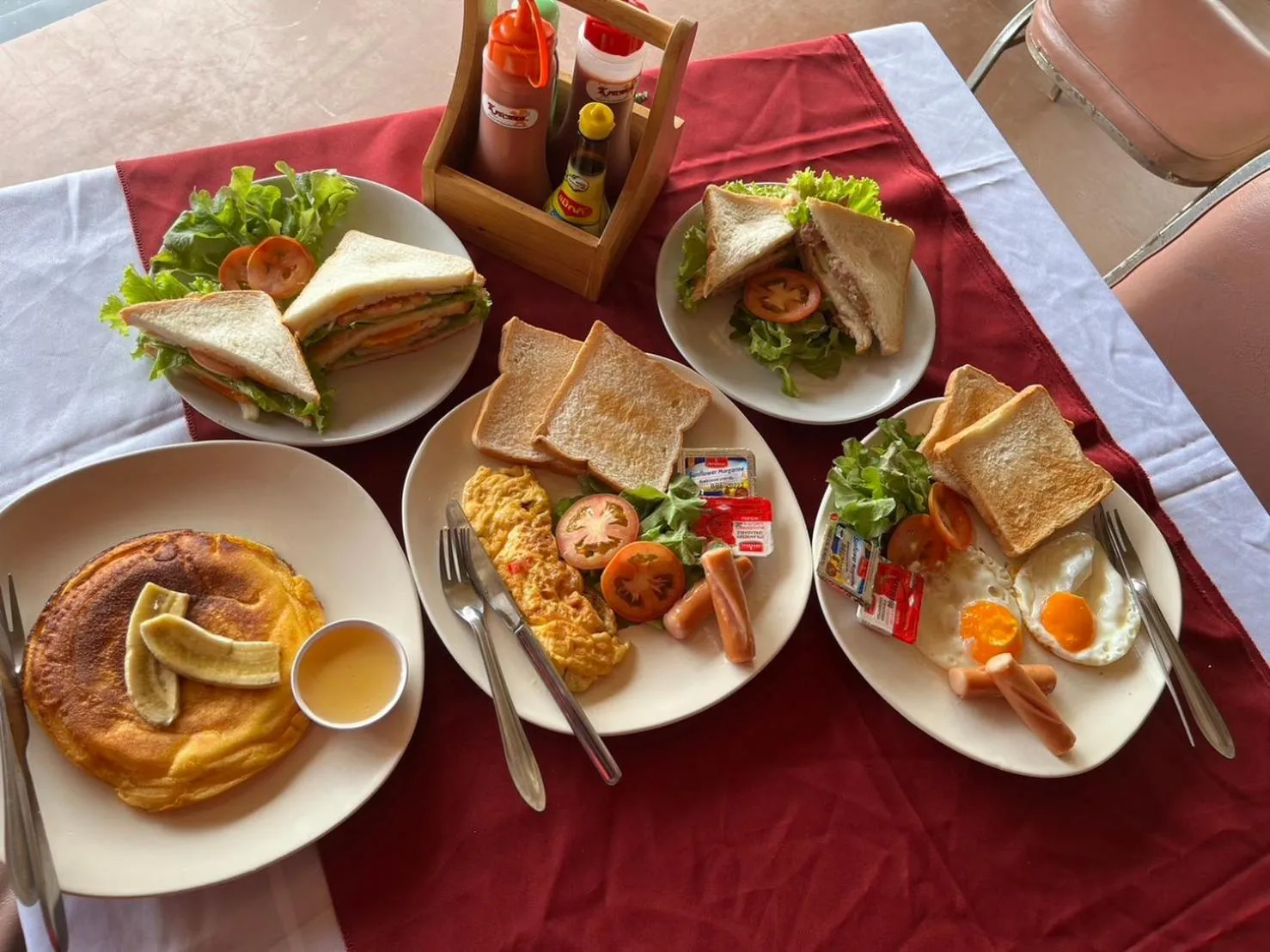 Food in Diamond Beach Resort