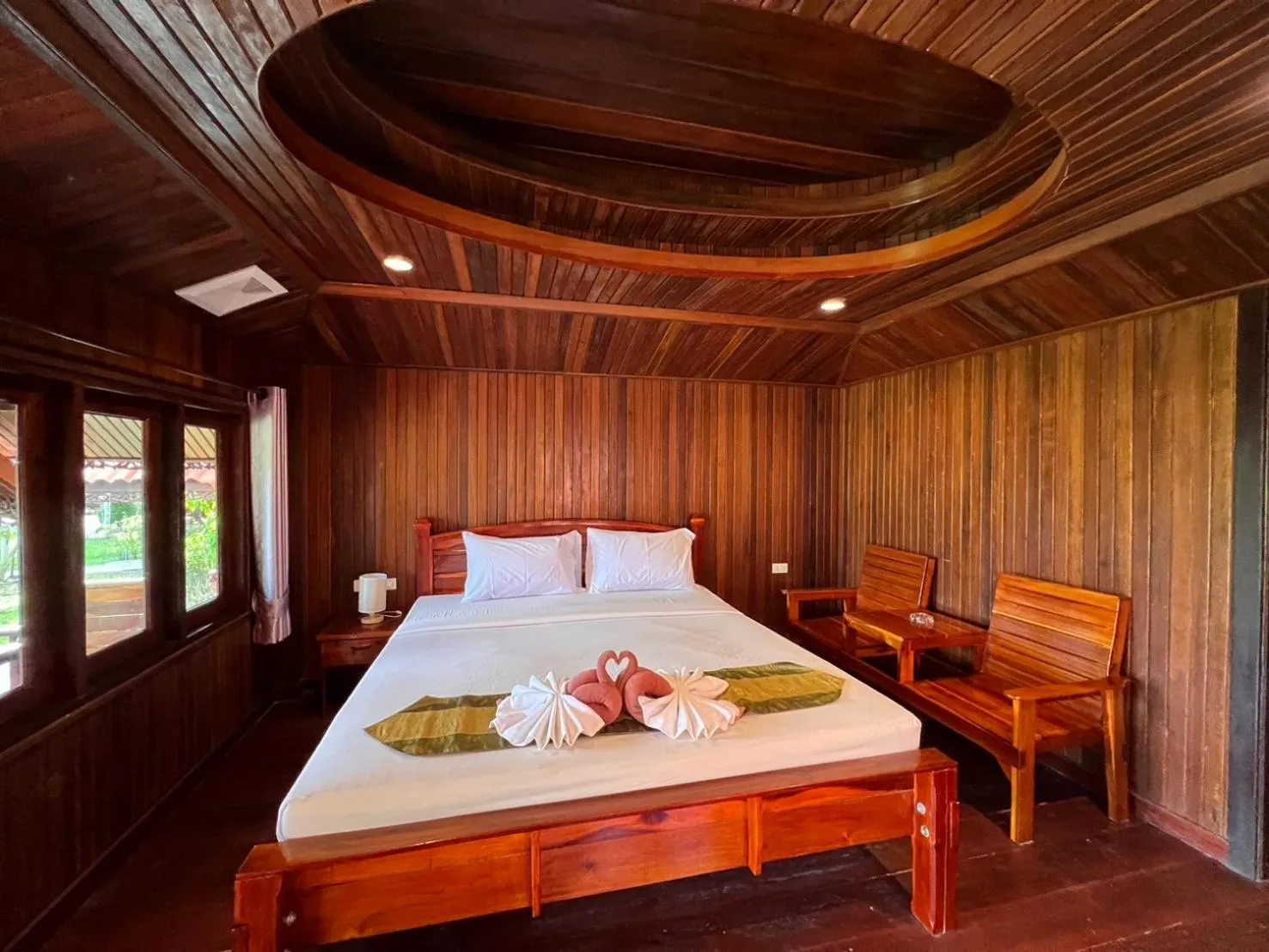 Bed in Diamond Beach Resort