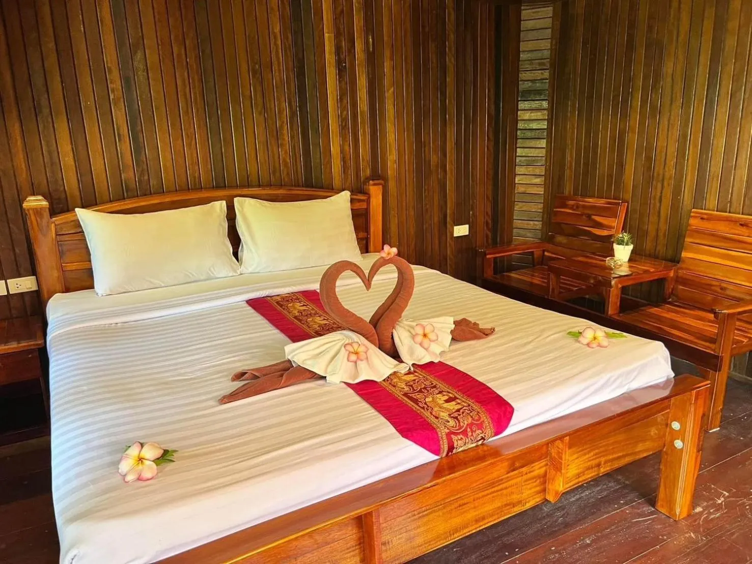 Property building, Bed in Diamond Beach Resort