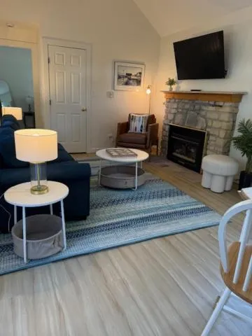 TV and multimedia in Cedar Court Inn