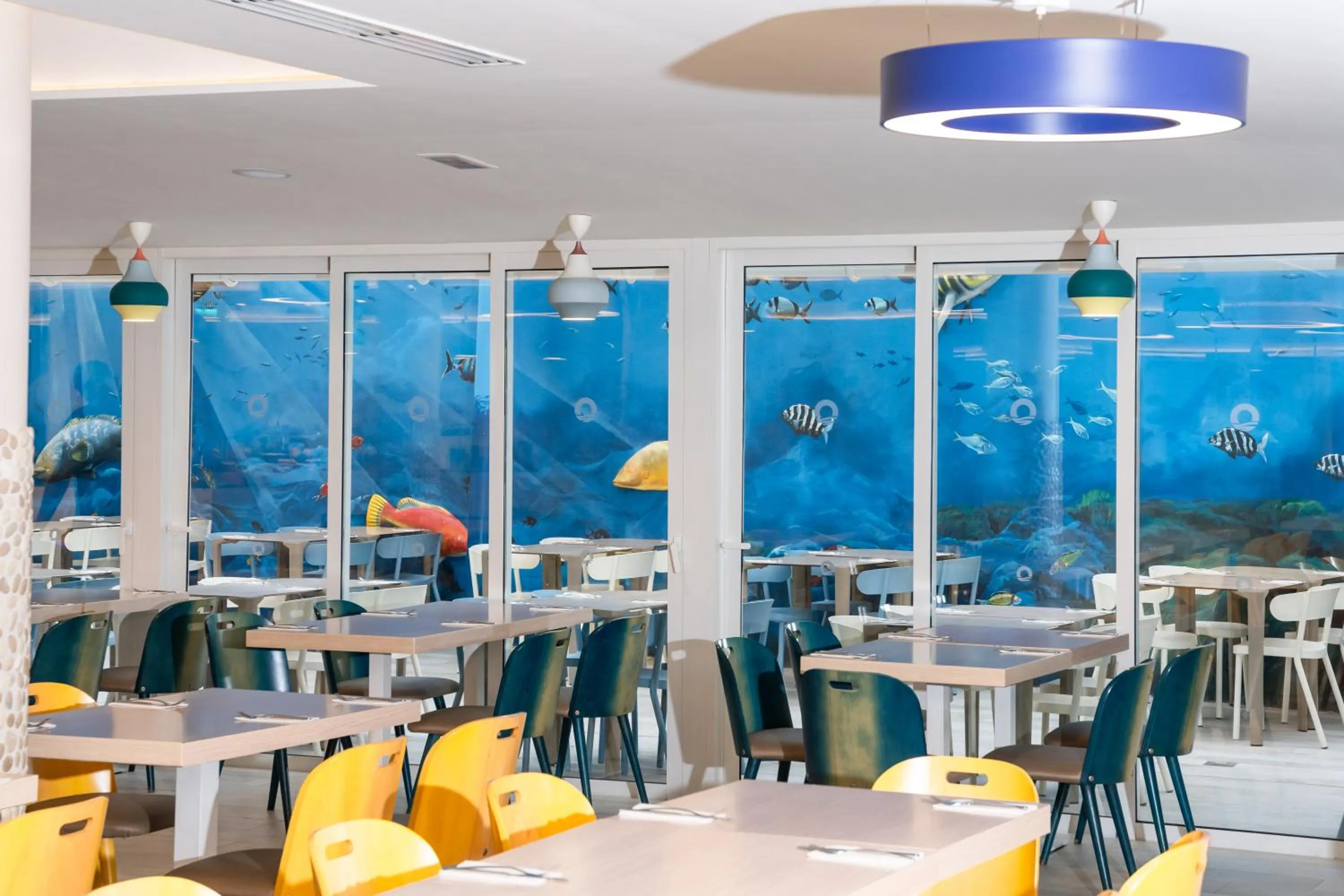 Restaurant/places to eat in HOVIMA La Pinta Beachfront Family Hotel