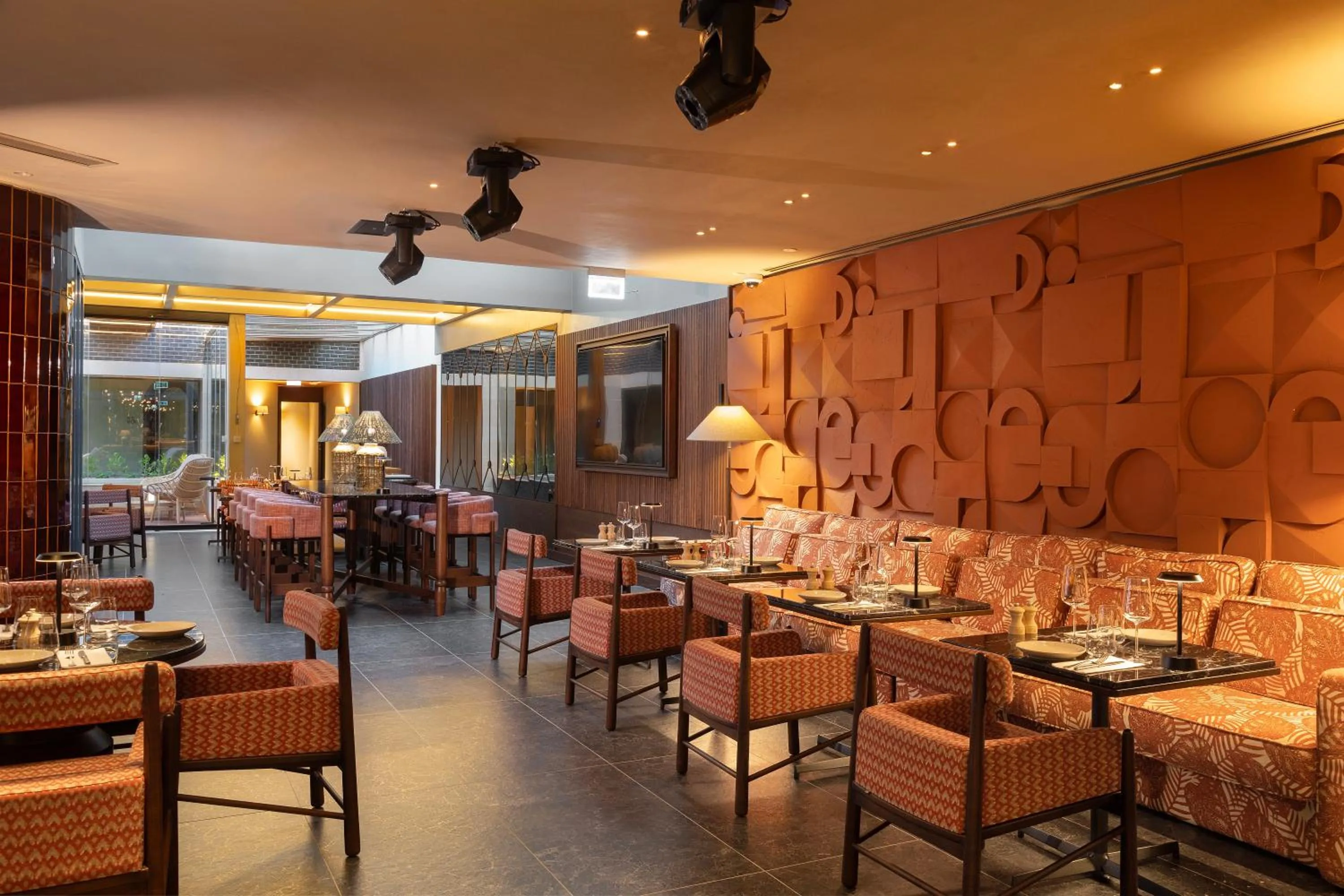 Restaurant/places to eat in EVOLUTION Valbom