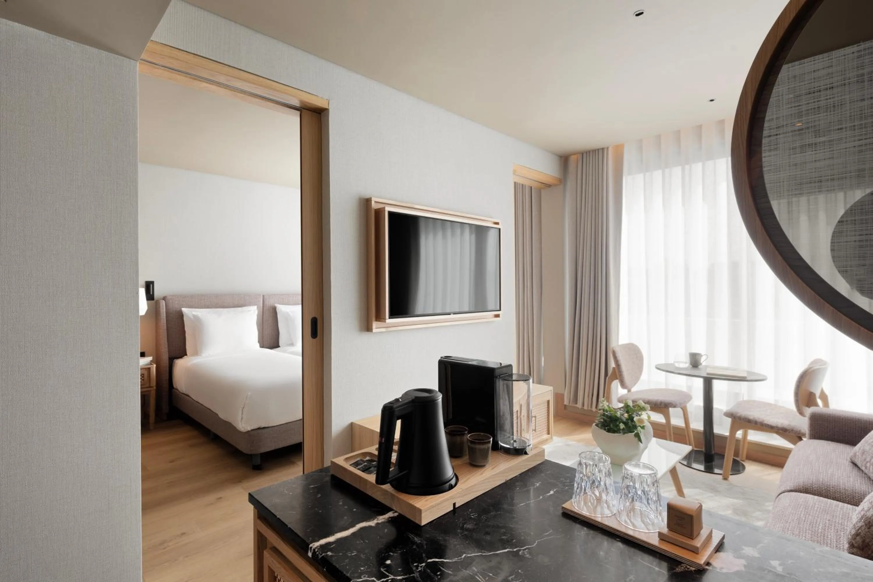 Living room, Bed in EVOLUTION Valbom