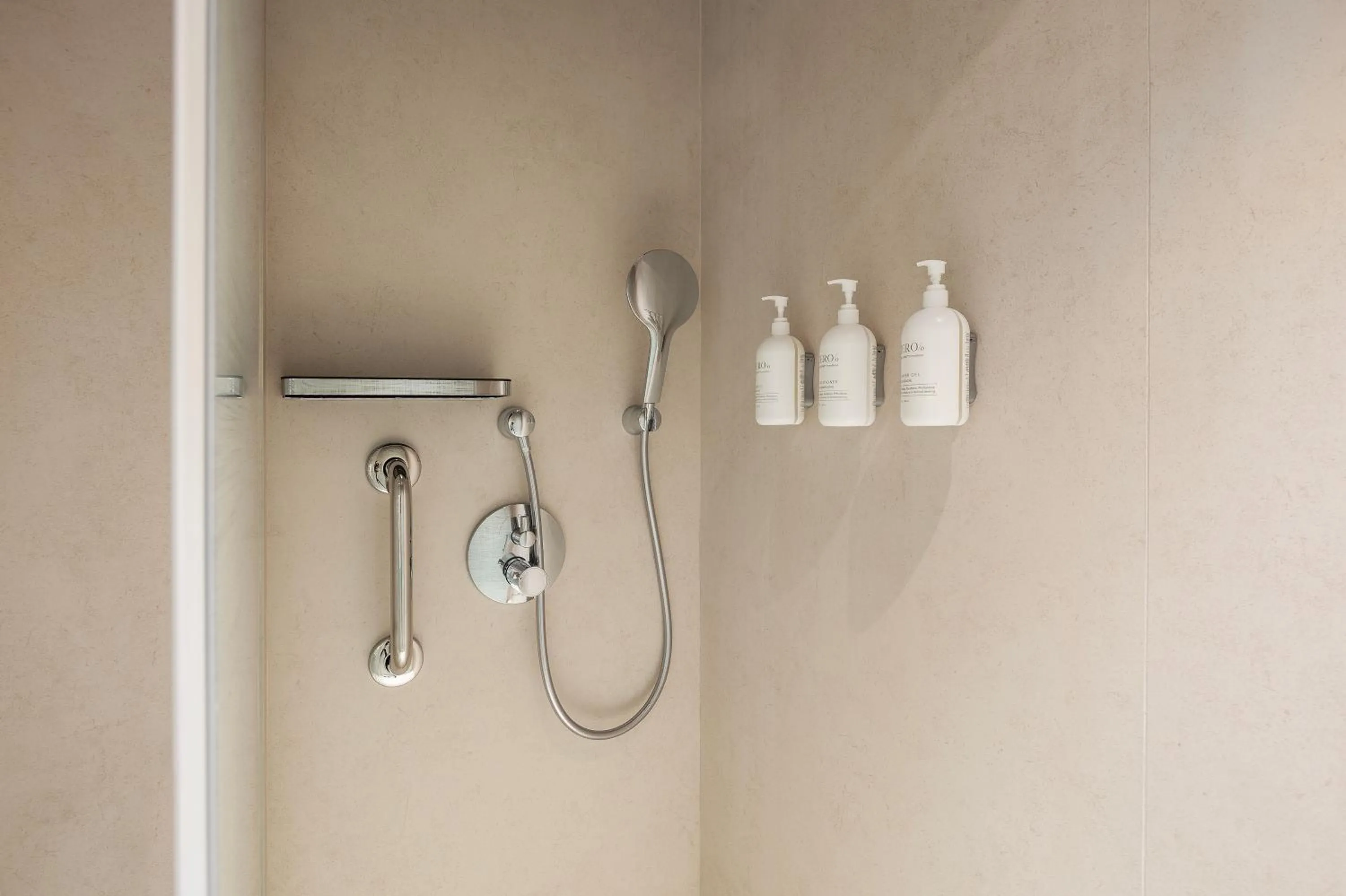 Bathroom in EVOLUTION Valbom